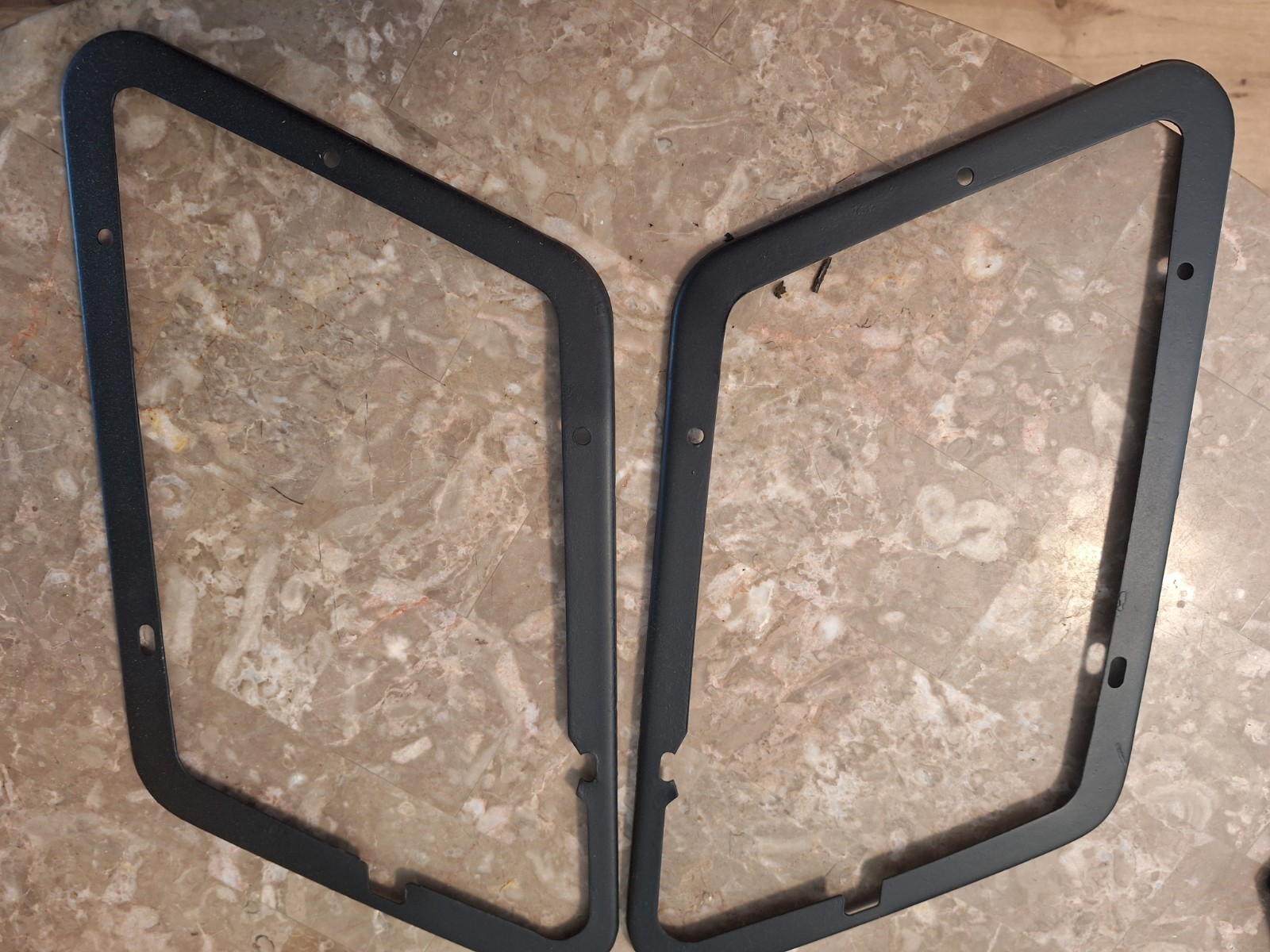 1980-81 Camaro Z28; Fender Louver Mounting Bracket Set ; Air Extractor