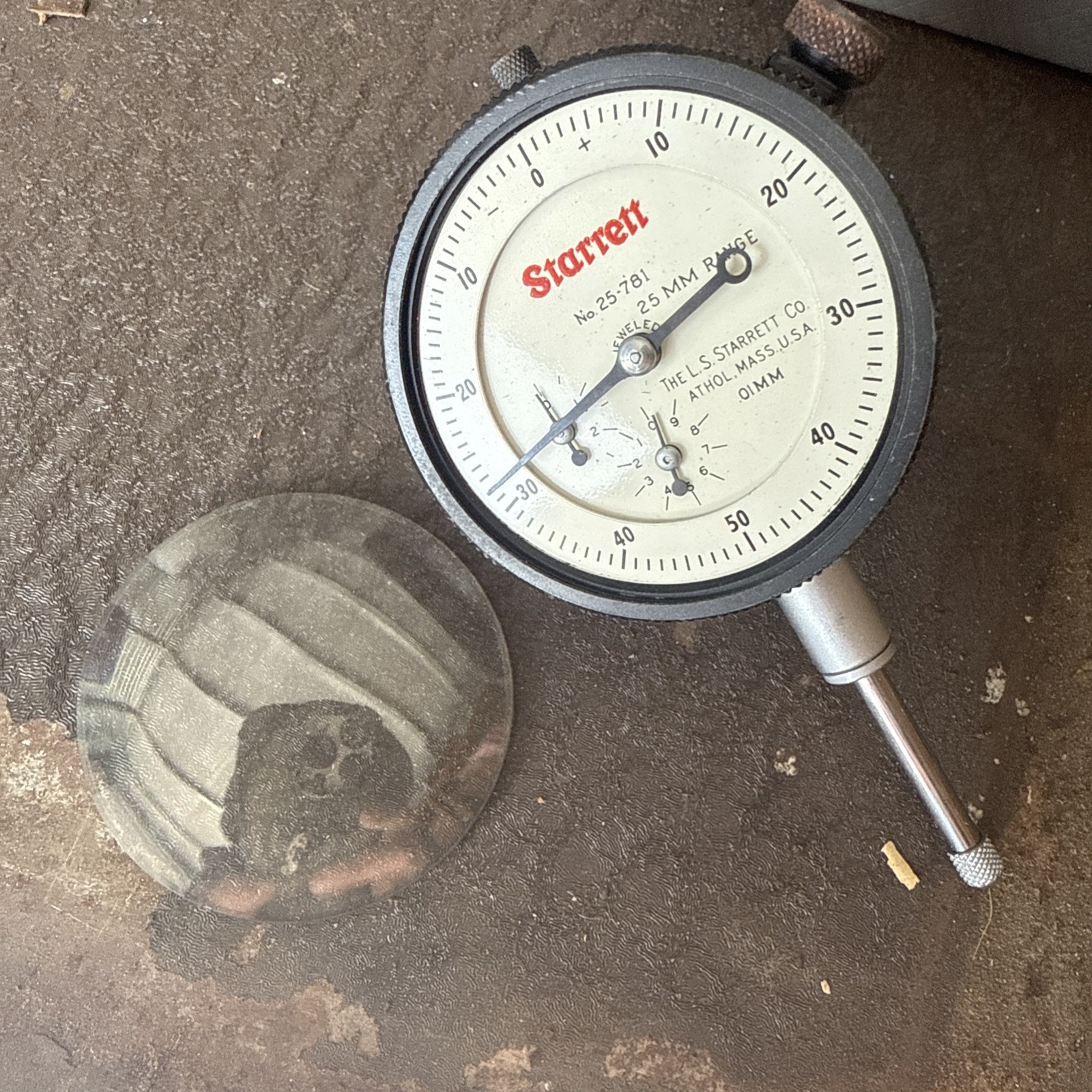 Starrett 25-781J Dial Indicator 0-25.0mm Range, 0-50 Continuous Dial