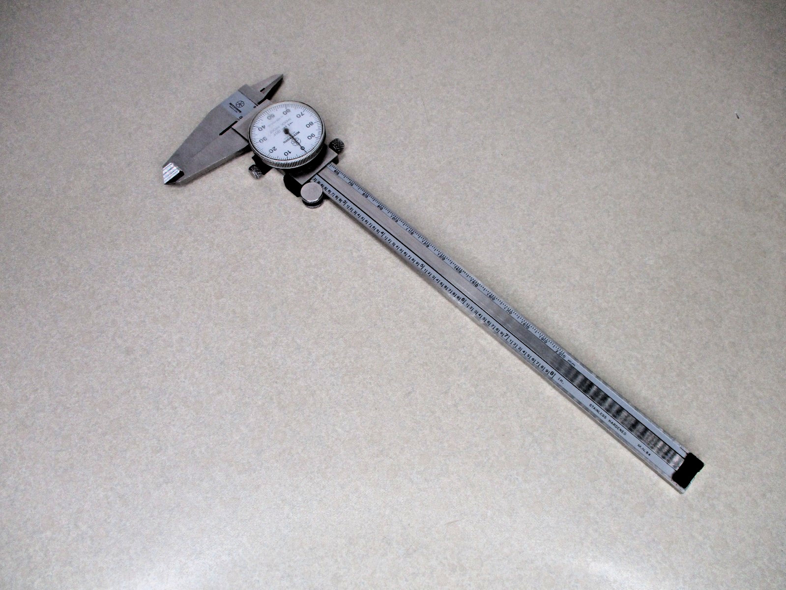 Mitutoyo 505-644 Caliper 8-inch Mechanical Dial Caliper Japan