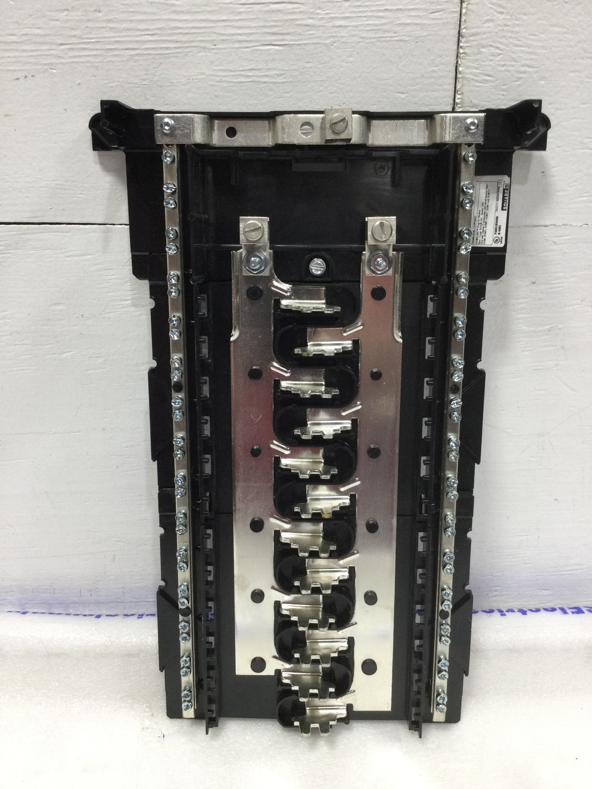 Square D HOM2448L125PQGC 125 Amp 24 Space 240V Load Center Guts Only 10.5" X 16"