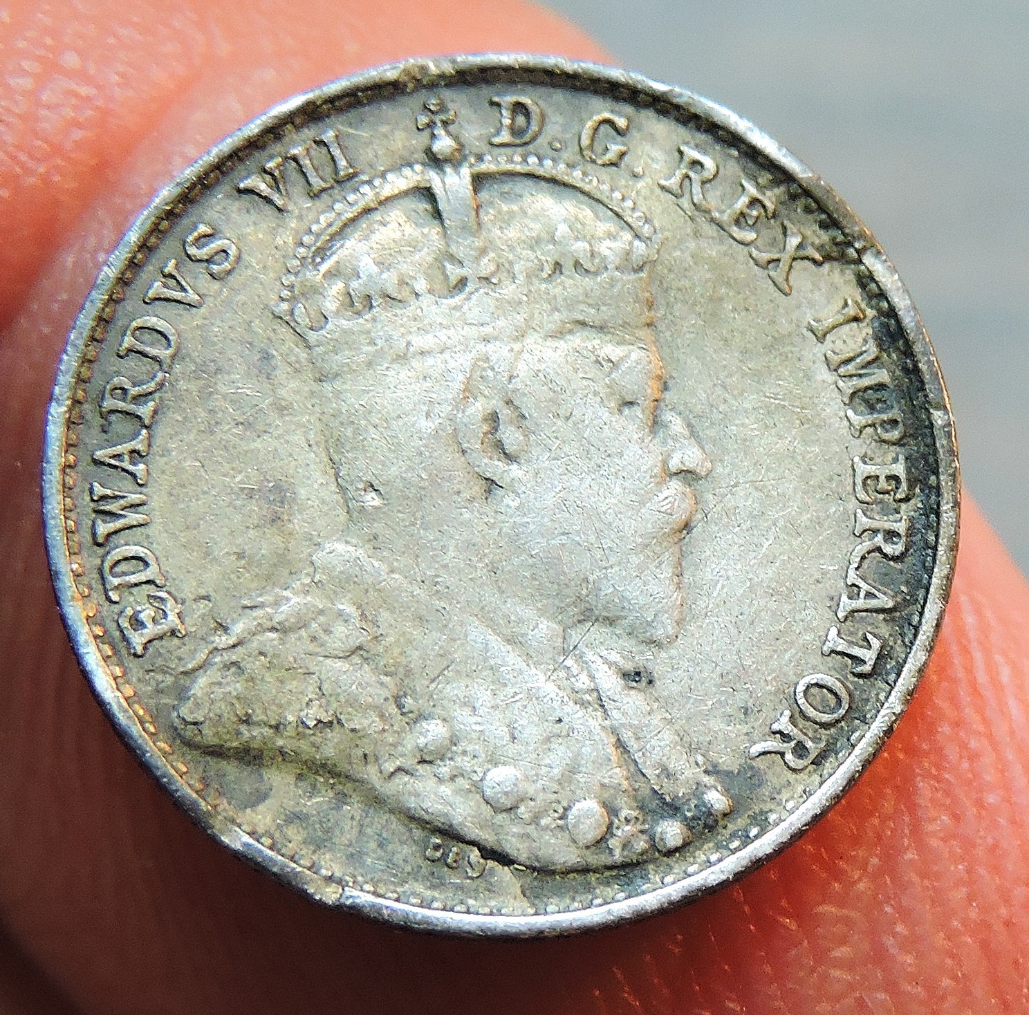 1909 Canada Silver 5 Cents Bent