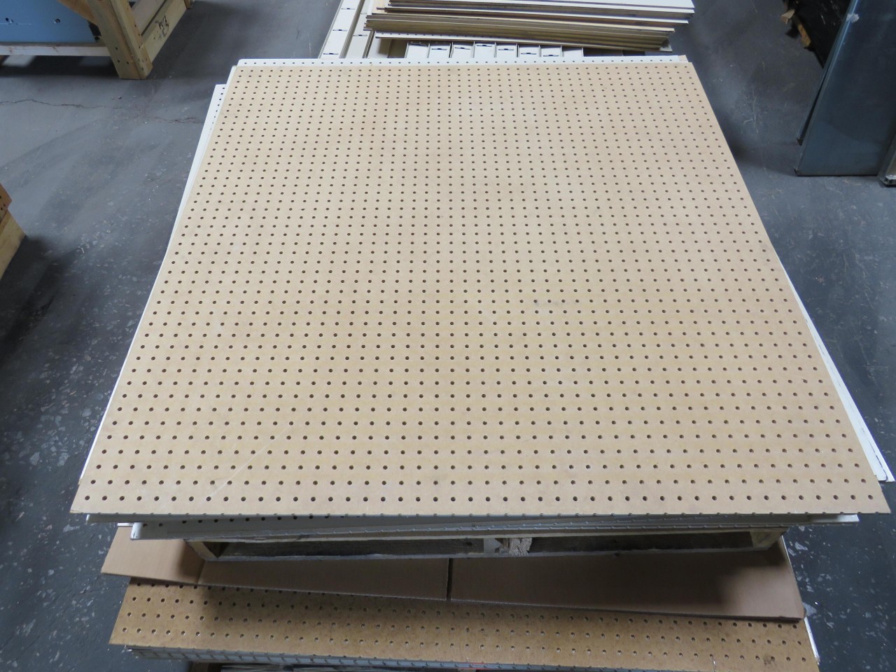 LOT OF 26 46X48X1/4 HARDBOARD PEGBOARD T158958