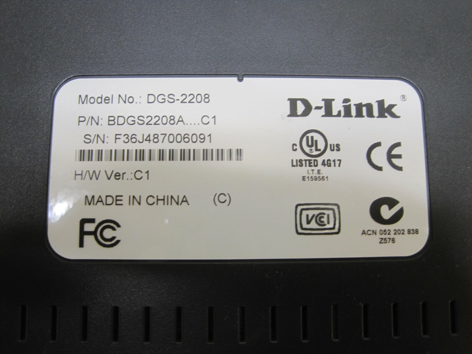 D-Link DGS-2208 Ethernet Switch 8-Port (No Power Adapter) Desktop Switch