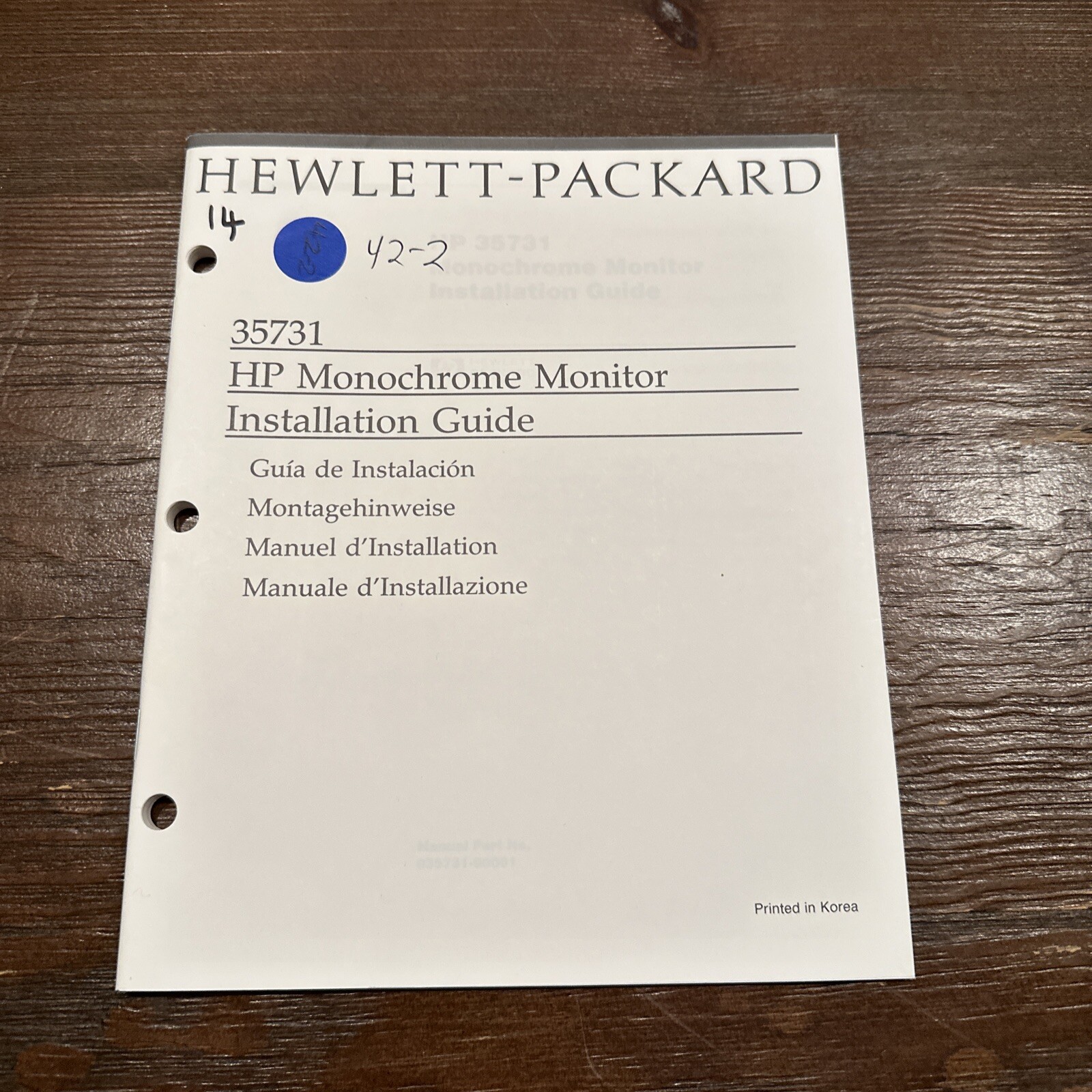 HP 35731 Monochrome Monitor Installation Guide 35731-90001