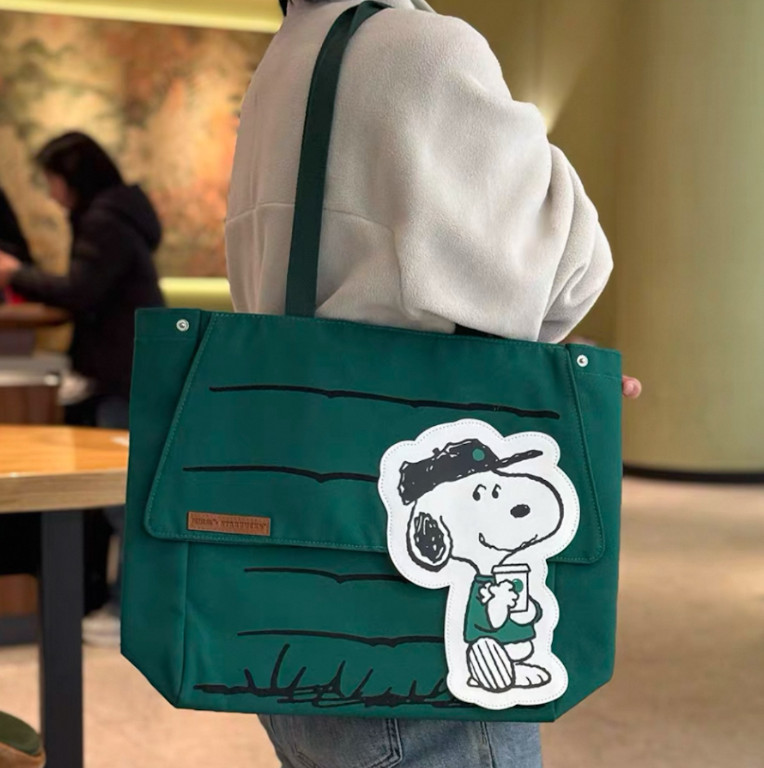Starbucks x Peanuts Snoopy Green Tote Bag Limited Edition Shoulder Bag - NWT