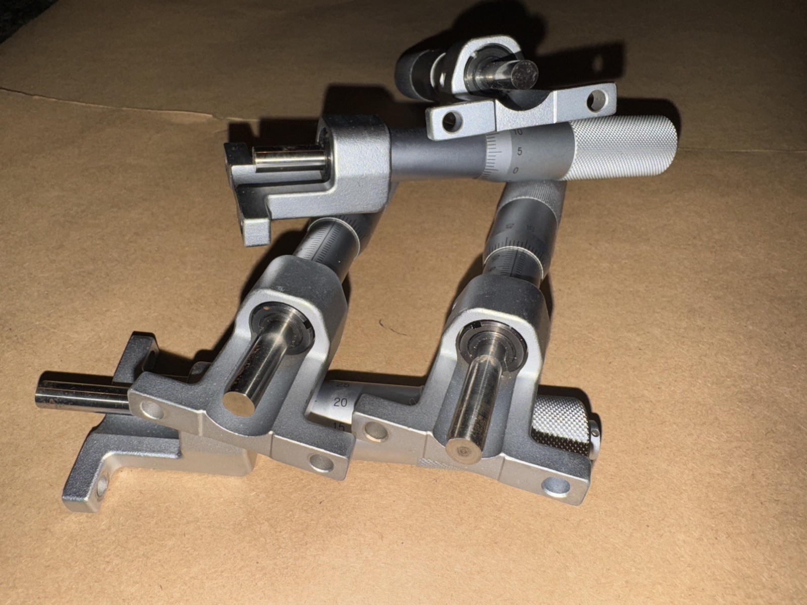 Micrometer Heads 5pcs Linear Stage with Perpendicular Mounts.