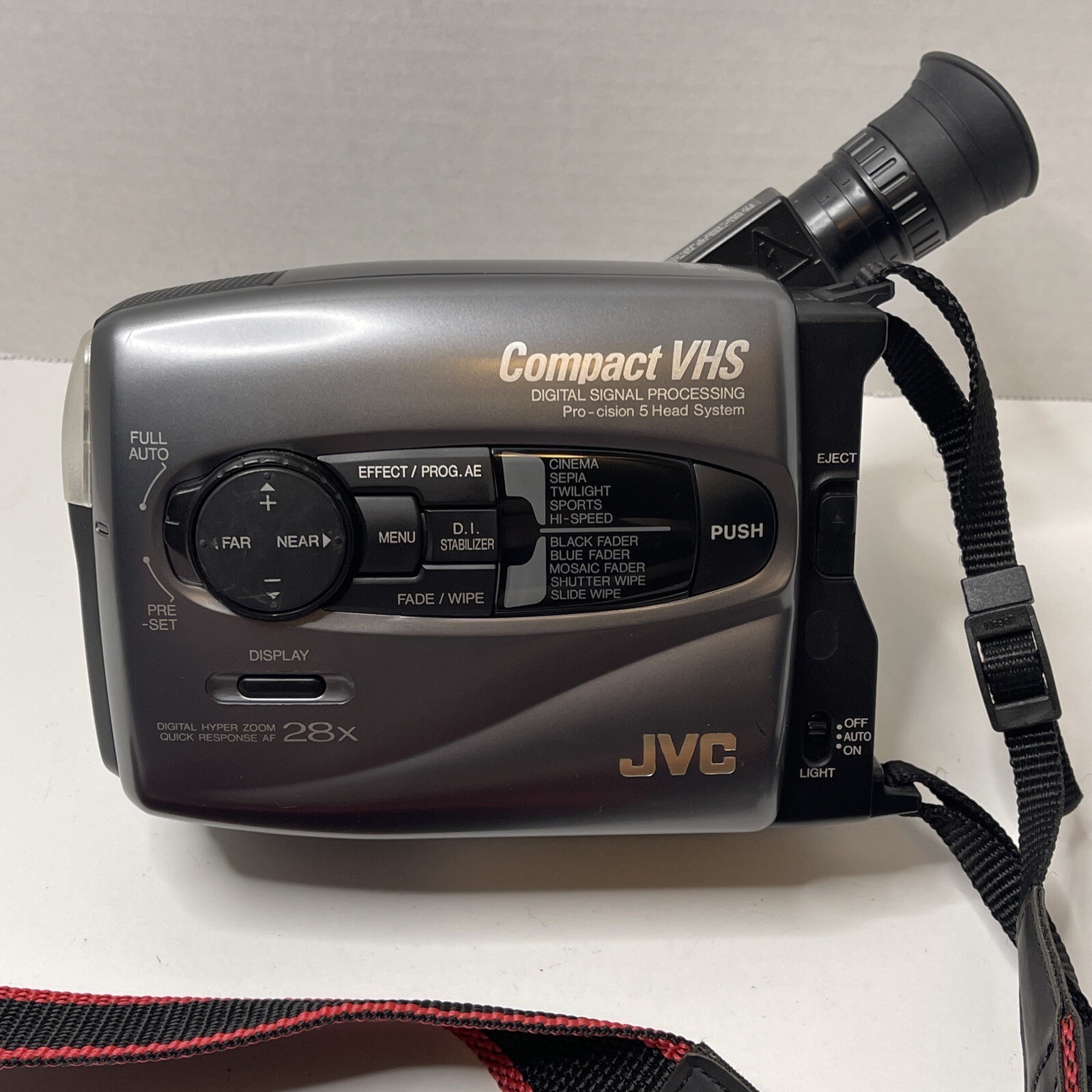 JVC GR-AX910U Video Movie Camcorder Compact VHS-C 28X Zoom Untested