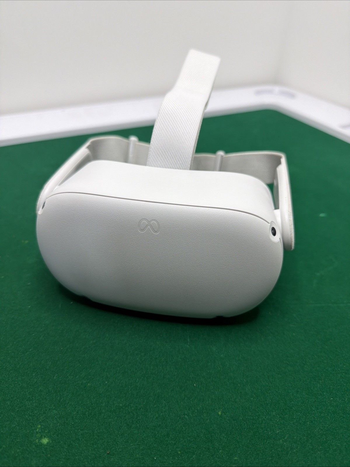 Meta Oculus Quest 2 64GB Headset Only (No Controllers) TESTED AND WORKING