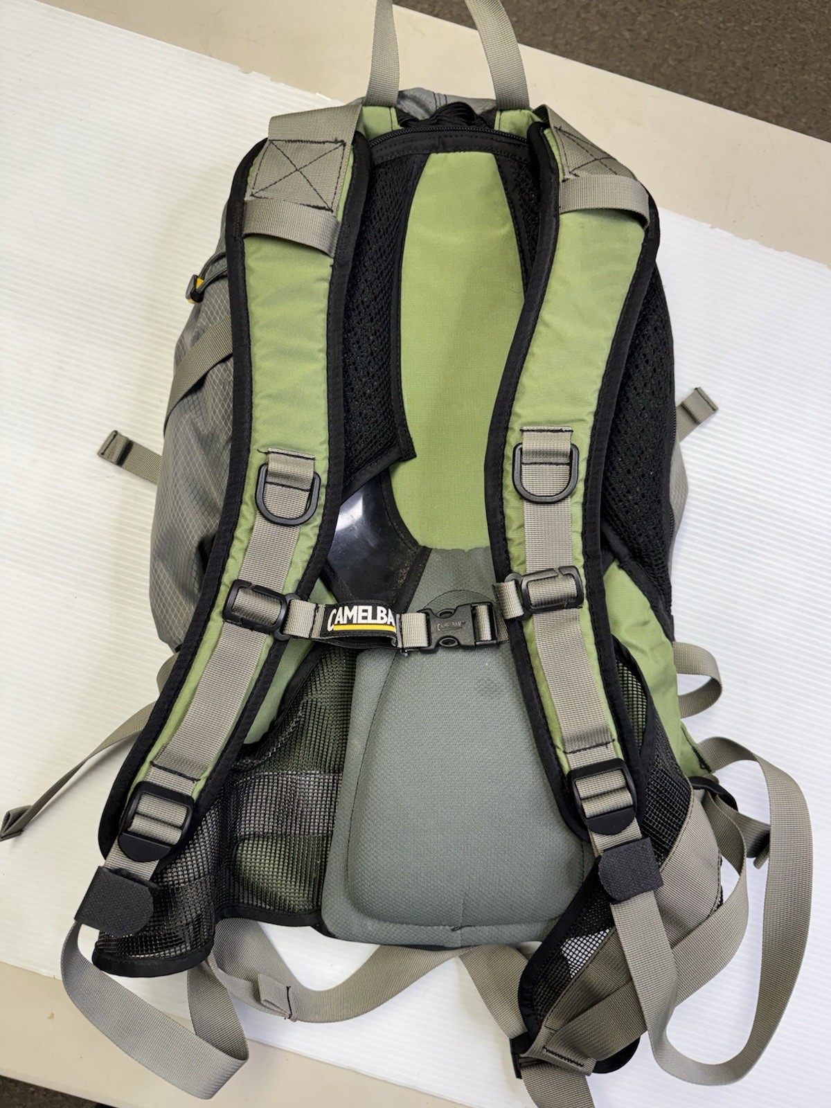 Camelbak Zephyr Gray/Green Hydration Backpack With Bladder
