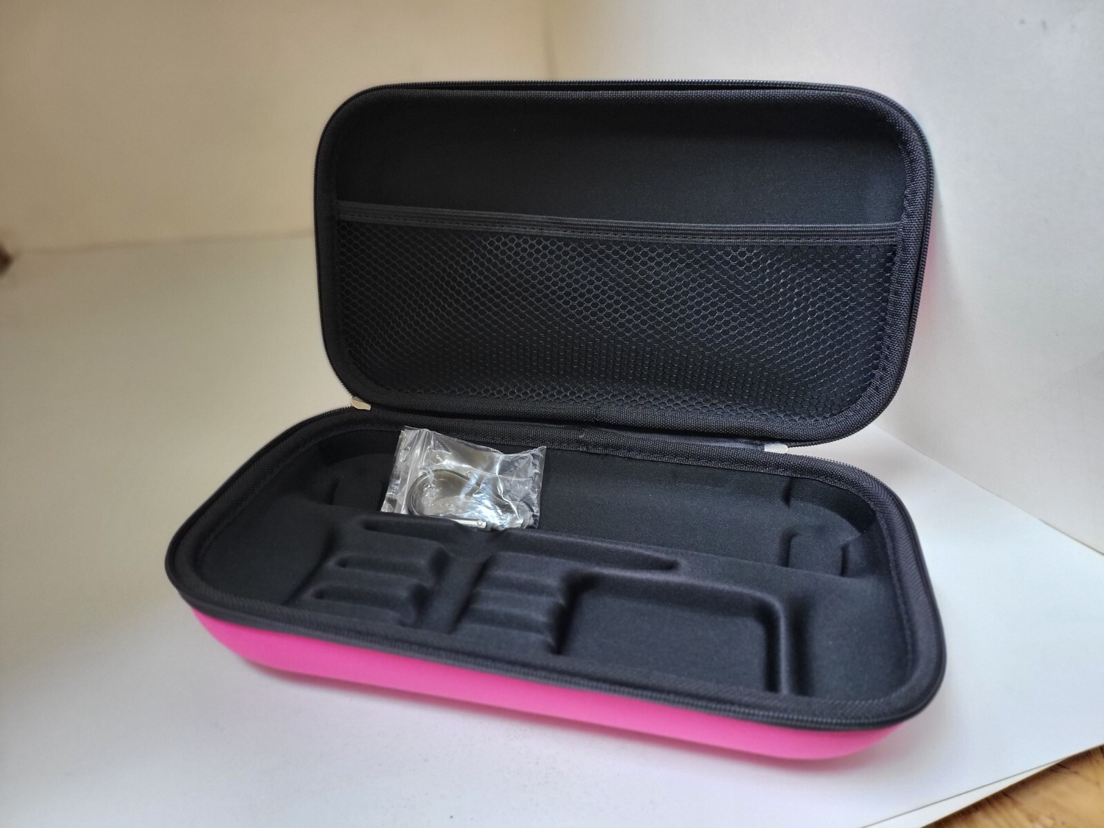 NEW PINK Wii U Gamepad Controller Hard Protective Carrying case by Tomee