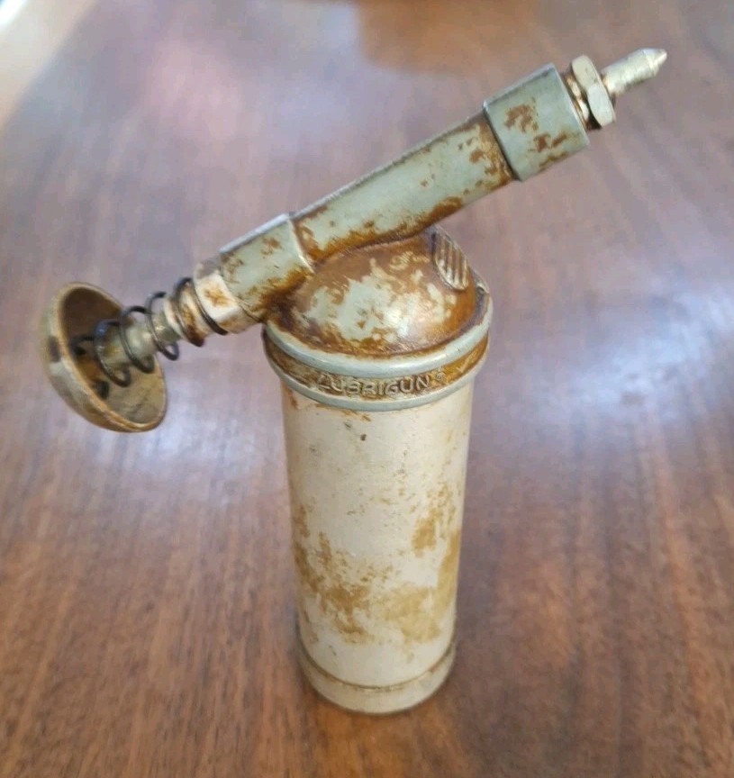 Vintage Lincoln Metal Lubrigun Grease Lubrication Gun Applicator