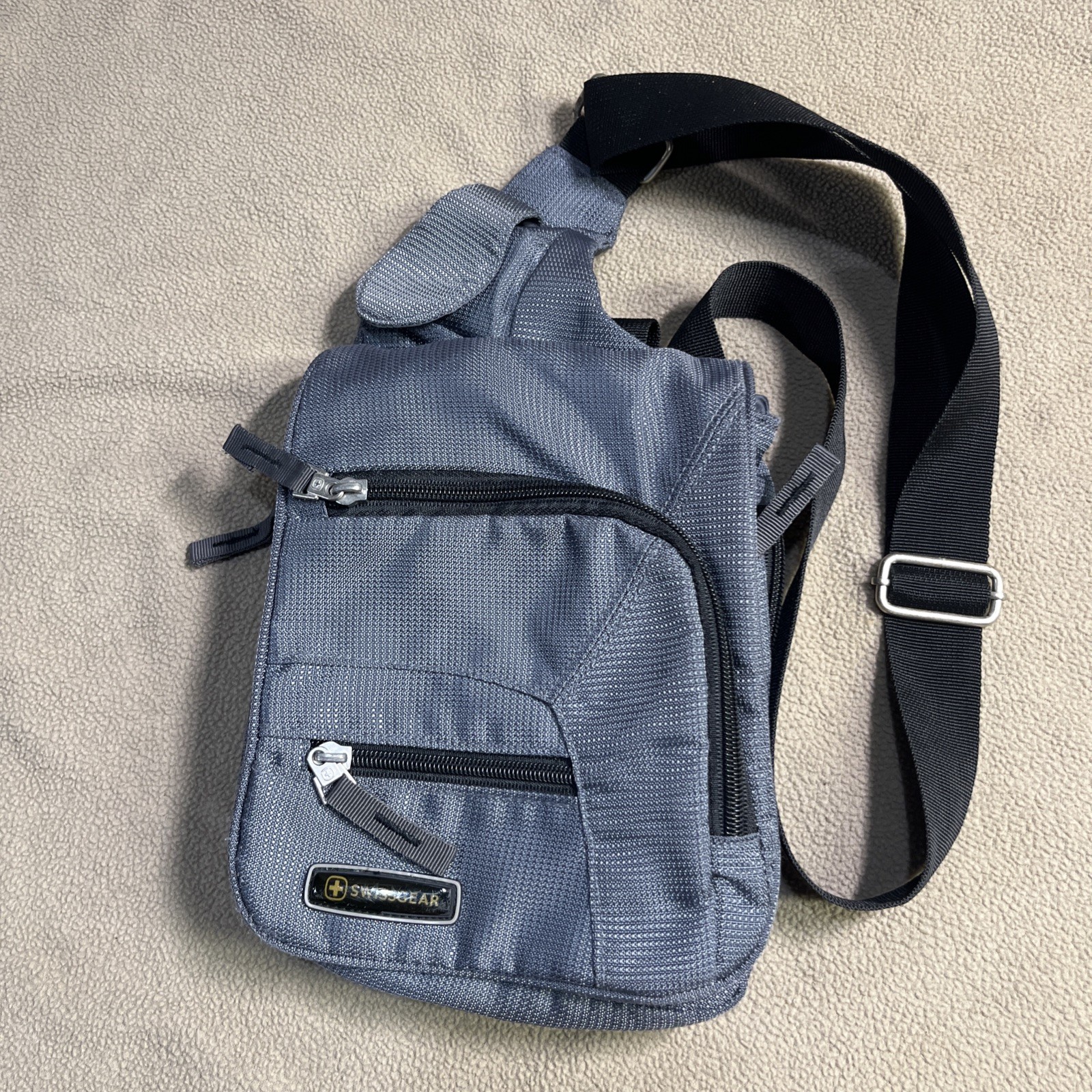 Swissgear Crossbody Small MESSENGER BAG  Gray Travel Shoulder Purse