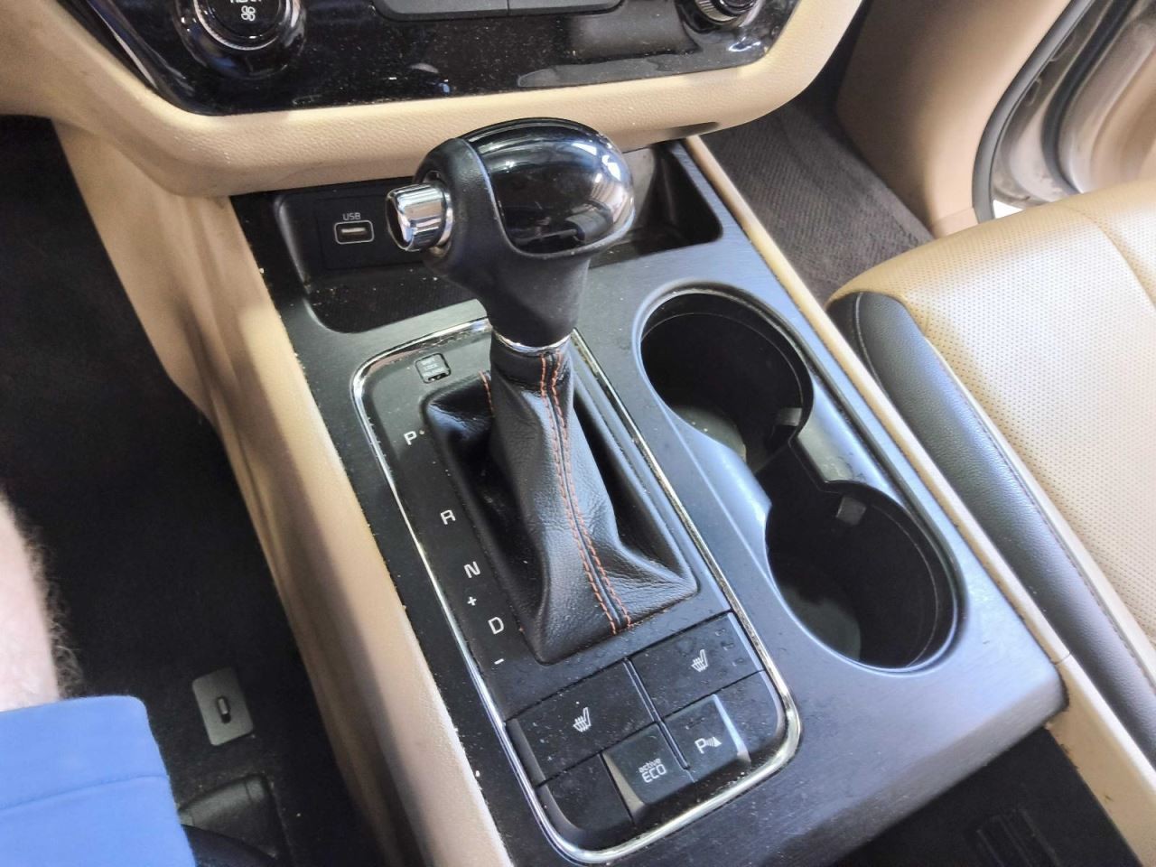 SEDONA    2017 Transmission Shifter 636039