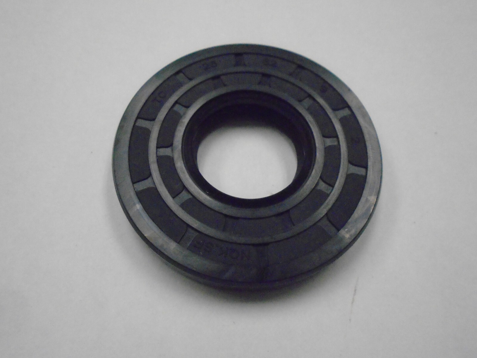 NEW TC 26X62X9 DOUBLE LIPS METRIC OIL / DUST SEAL 26mm X 62mm X 9mm
