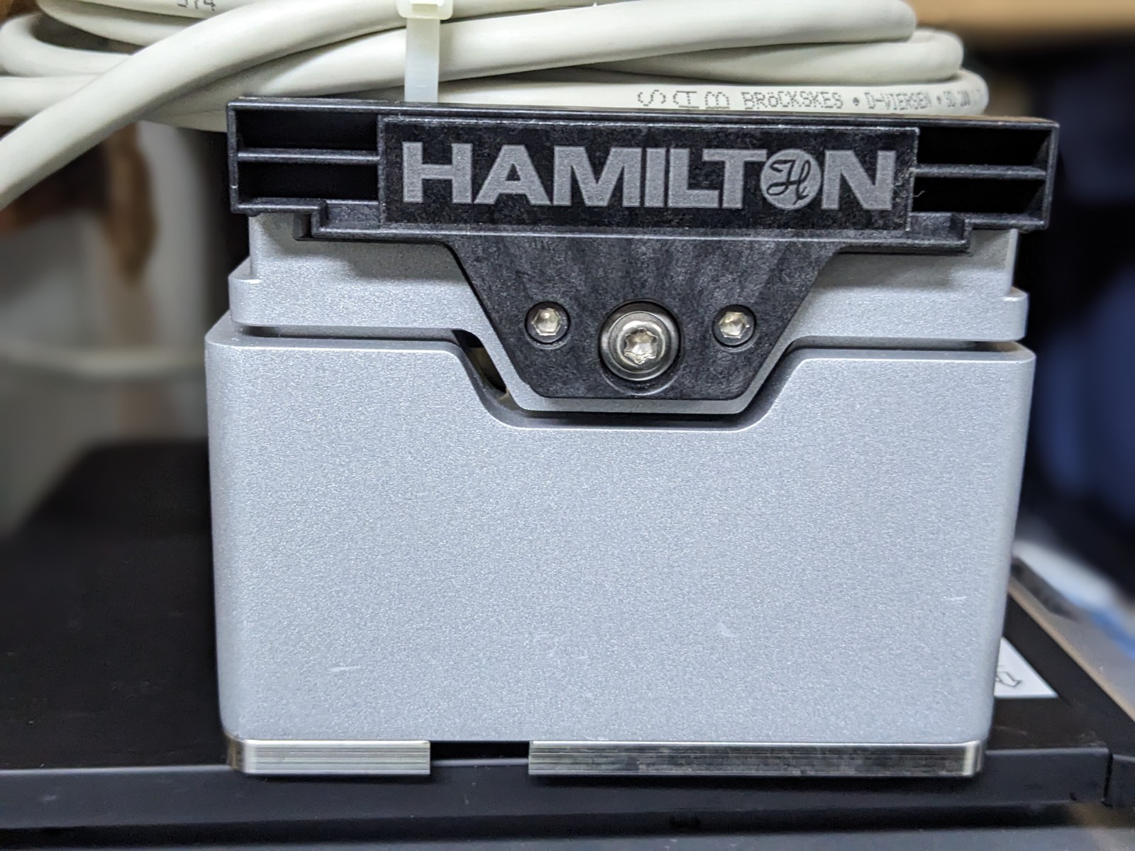 Hamilton Heater Shaker Attachment 199018/02 with Serial Cable