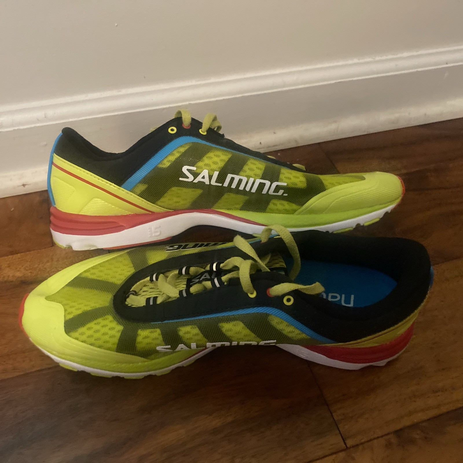 SALMING Running Shoes Distance for Men (Safety Yellow) Size 9.5 Floor Model