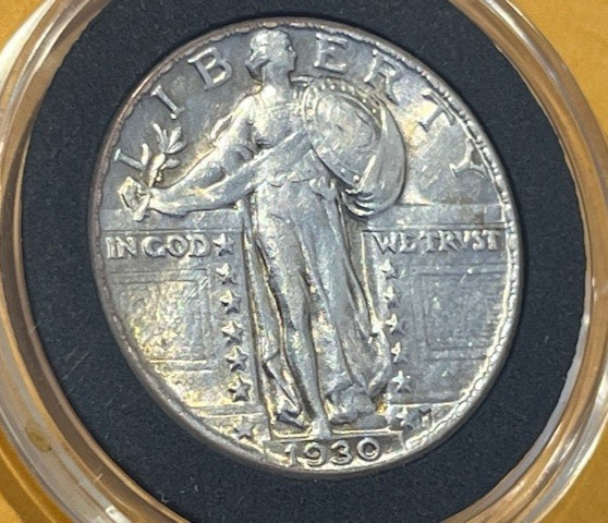 1930 Standing Liberty Quarter _ in Capsule_ Very nice condition!