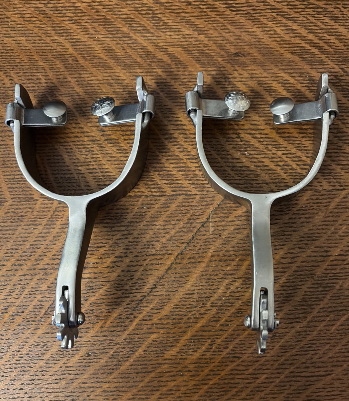Partrade Metalab Rowel Spurs 1” Band Swinging Buttons
