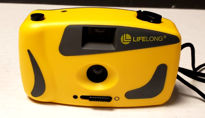 Lifelong SC-917 35mm Manual Point & Shoot Yellow Plastic Camera New in Box Vintg