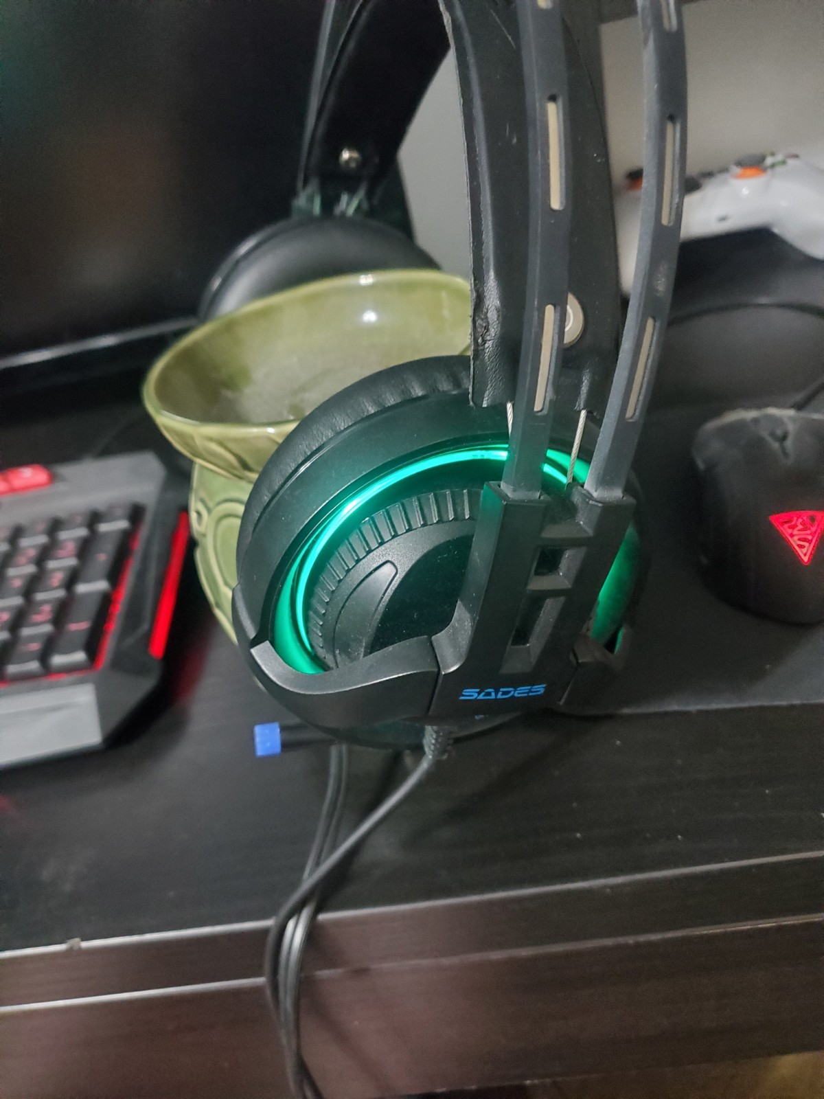 Gaming Headset Noise-Cancelling Microphone With Rainbow Lights for PC