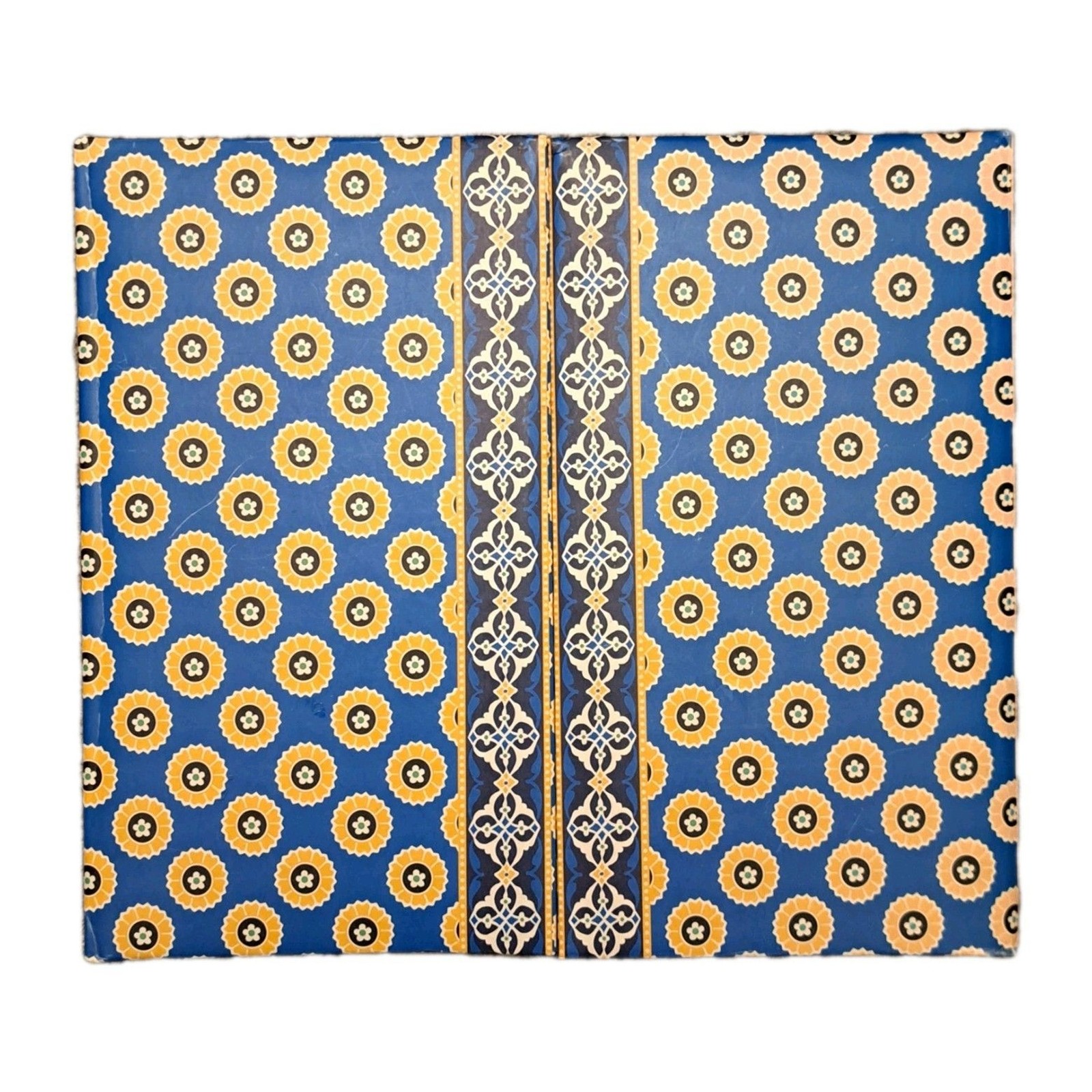 Vera Bradley Weekdays Note book set with pen riviera blue pattern Magnet Closure