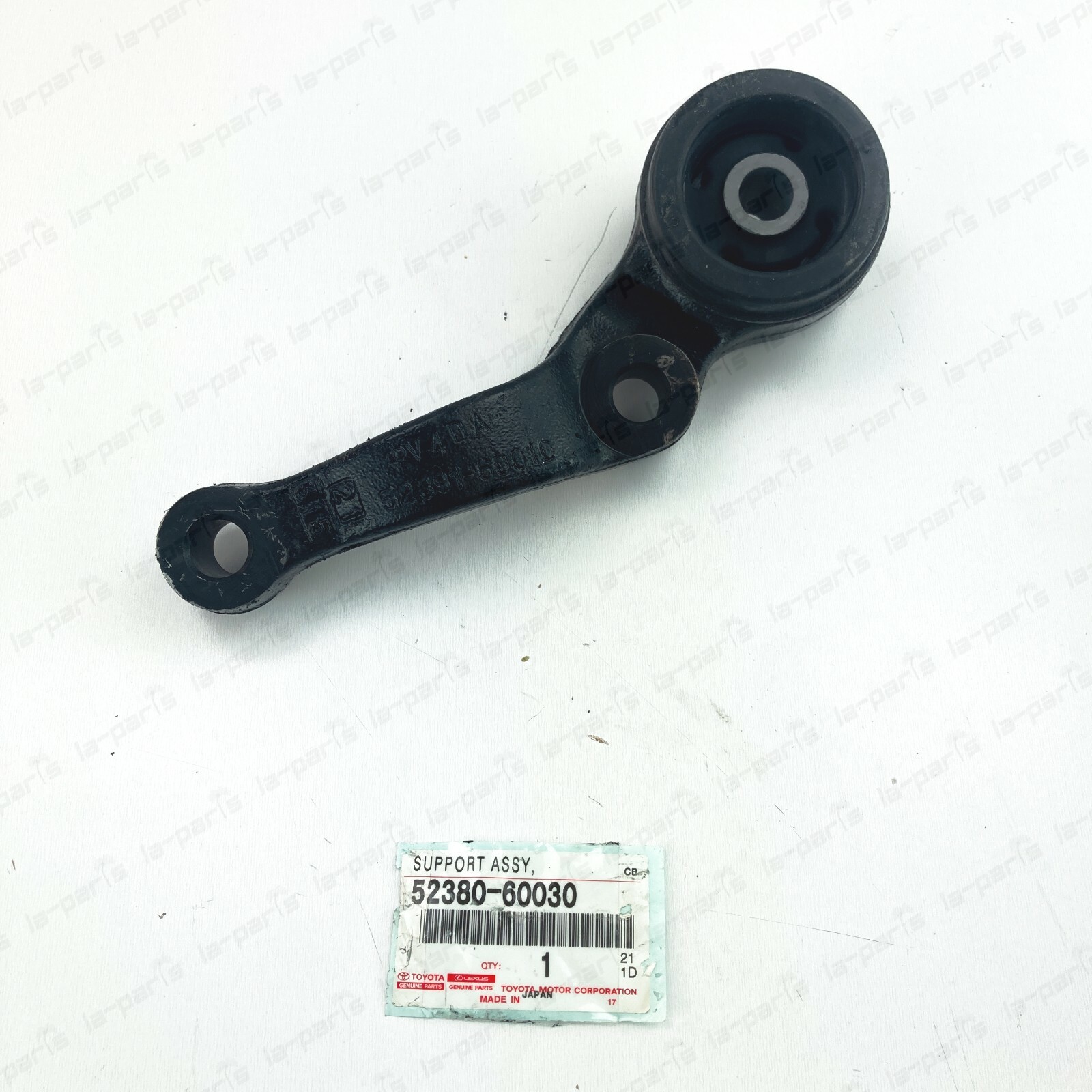 GENUINE TOYOTA LAND CRUISER LX470 FRONT HOUSING DIFFERENTIAL SUPPORT 52380-60030