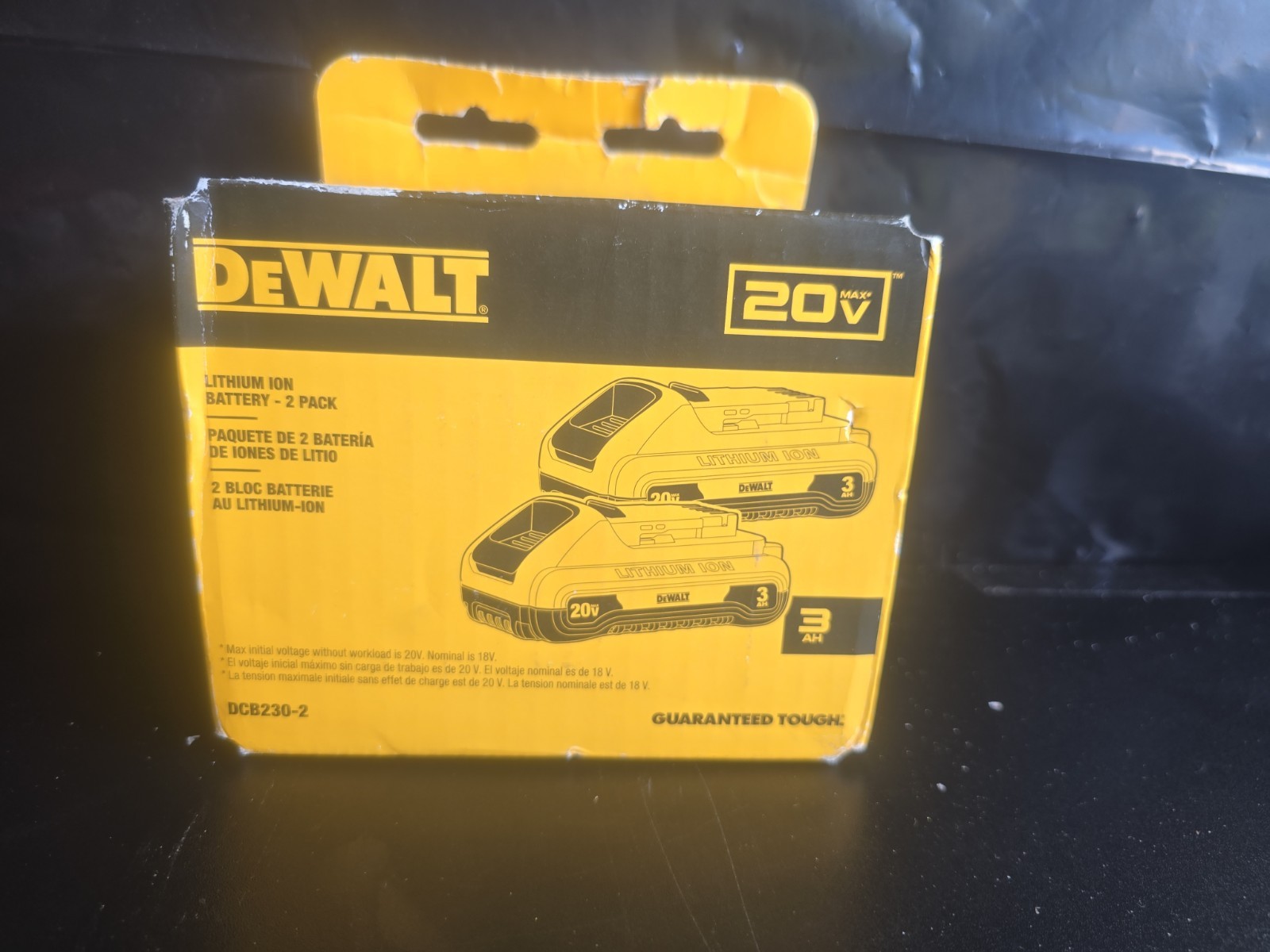 DeWalt (DCB230-2) 20V MAX Lithium Ion Compact Batteries 2 Pack (3 AH)