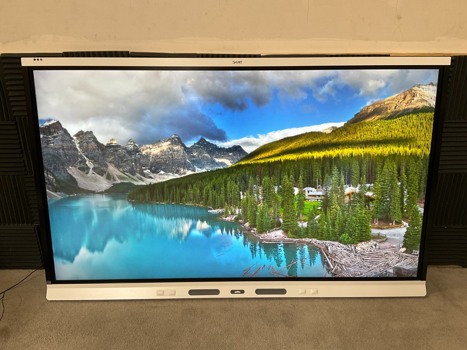 Smart Technologies Board 6086S Pro 86 Touchscreen Display 4K SBID-6086S-P