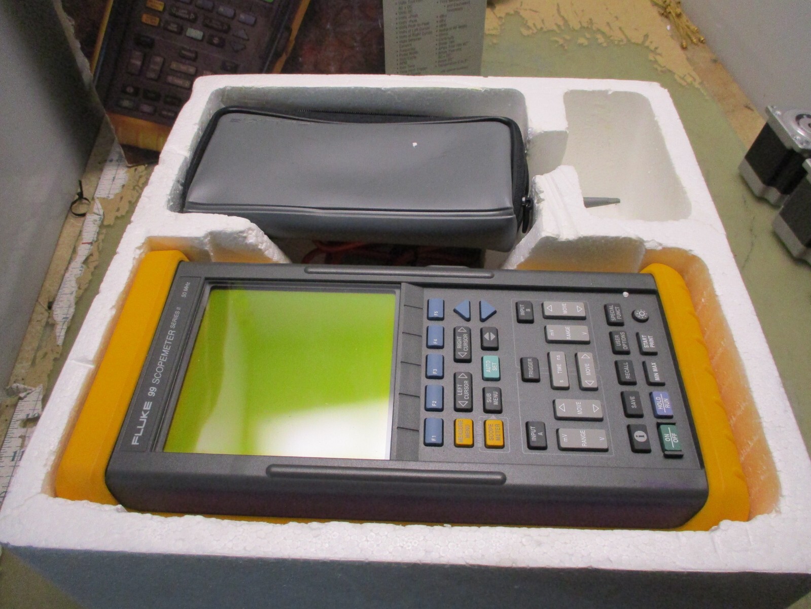 fluke 99 scopemeter series ii 50MHz portable digital oscilloscope [5*M-17]