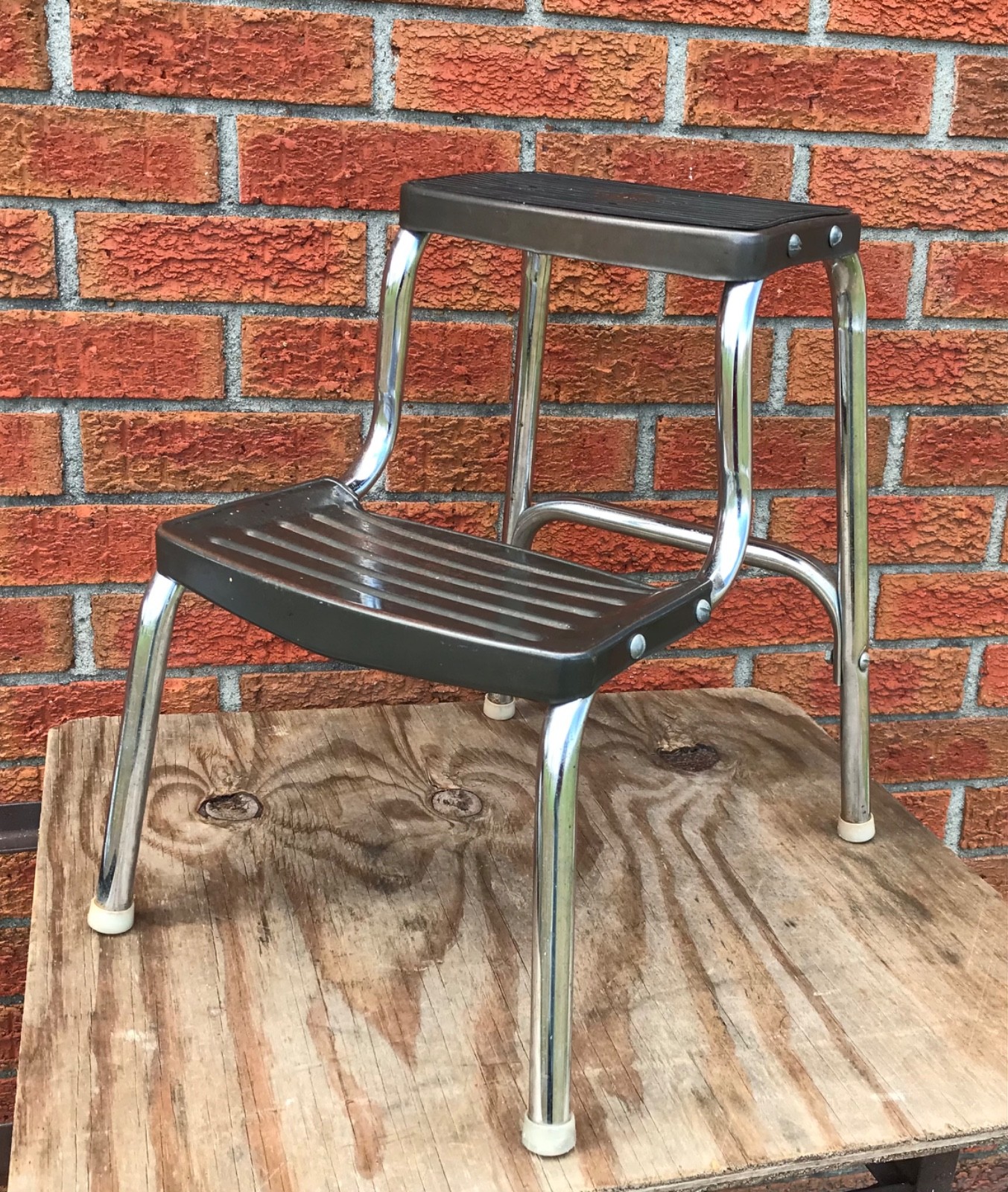 VINTAGE GRISWOLD TWO STEP STOOL