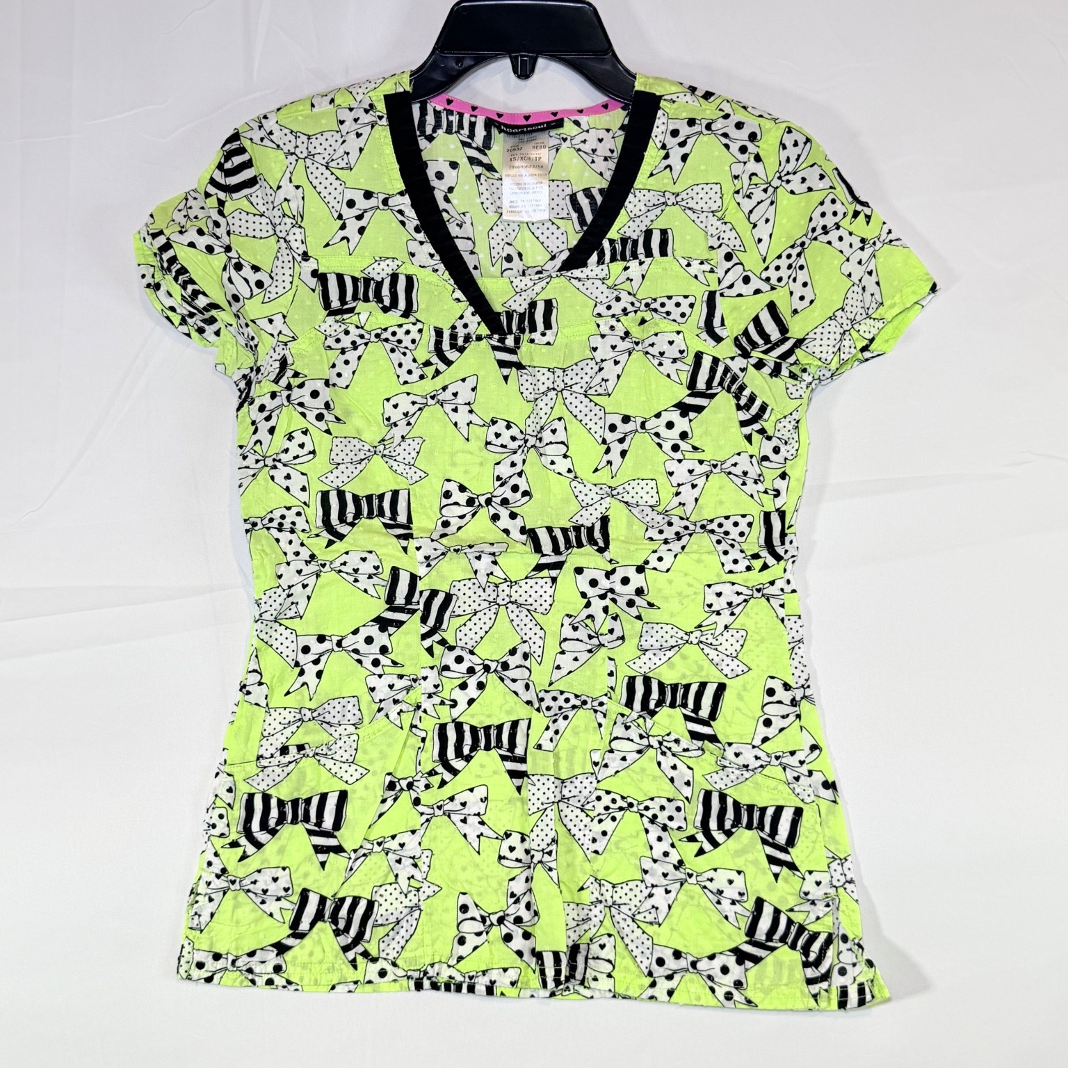 heartsoul Bow Print Scrub Top Size XS V-Neck Nursing