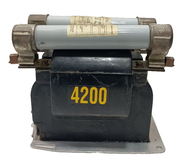 ABB WESTINGHOUSE VIY-60 2400 V Primary Current Transformer 7525A51G02 New