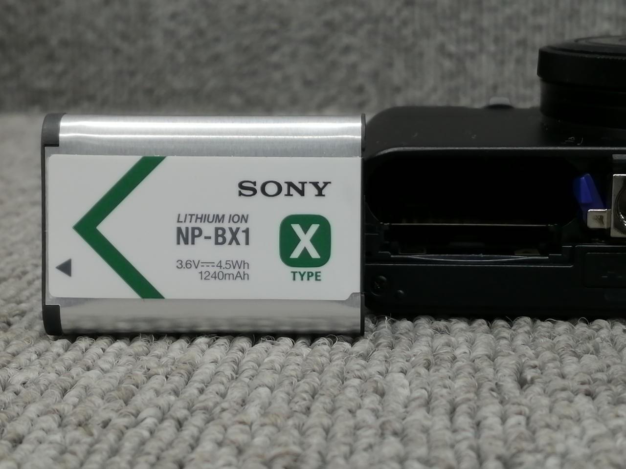 Sony DSC-RX100 Digital Camera 3.6x Zoom