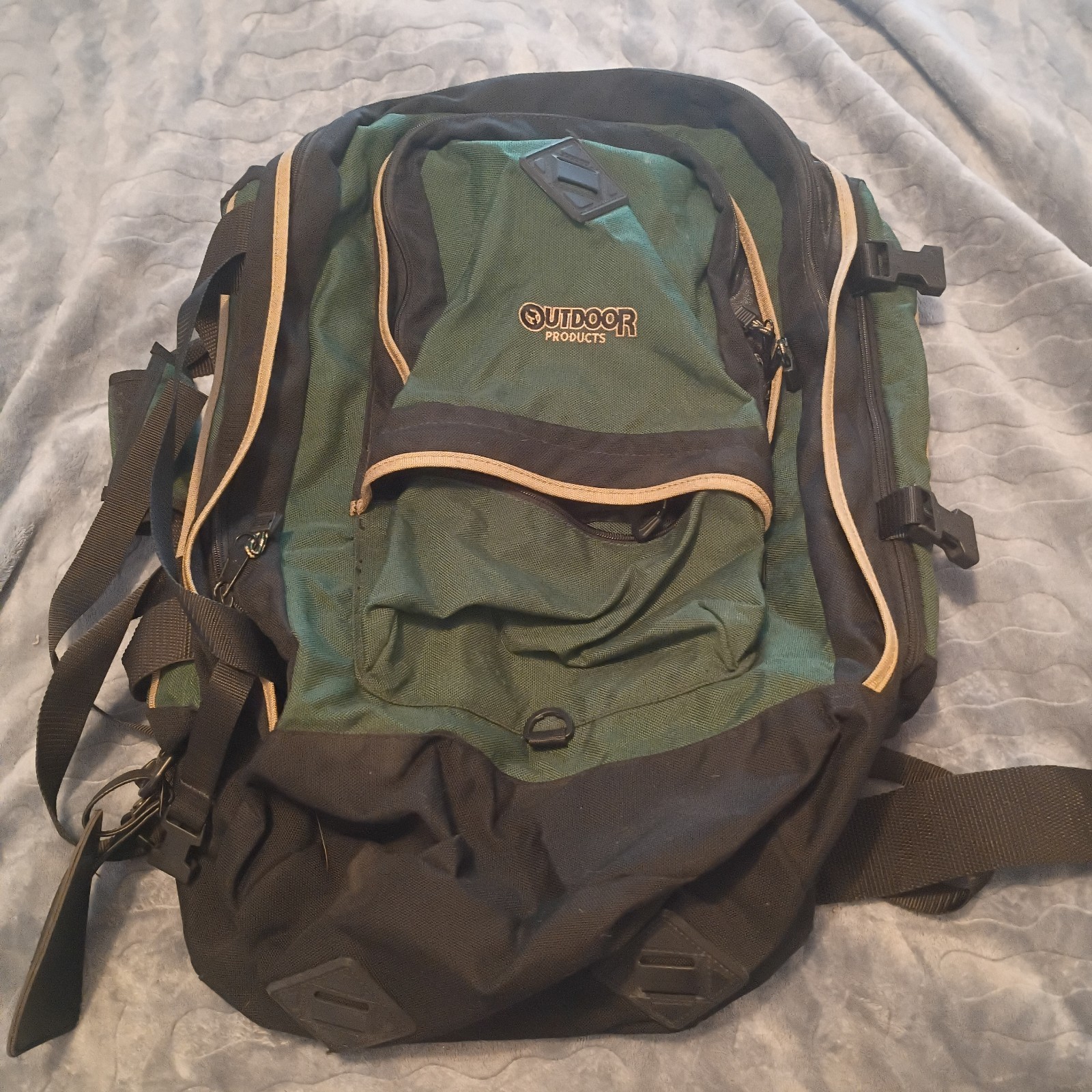 Outdoor Products Dark Green Hiking Backpack Converts To Duffle Bag Extra Storage