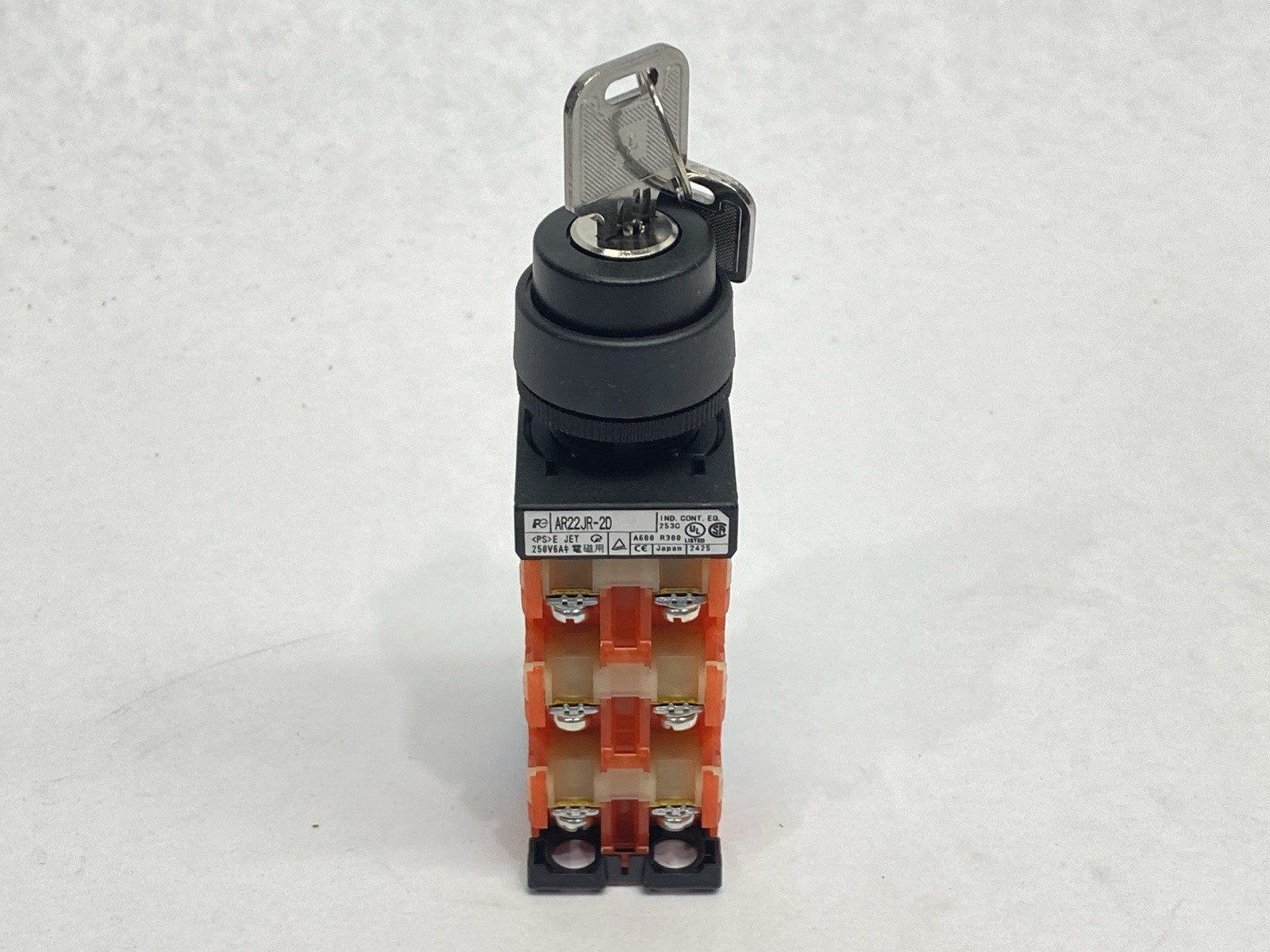Fuji Electric AR22JR-2D33A Keyed Selector Switch