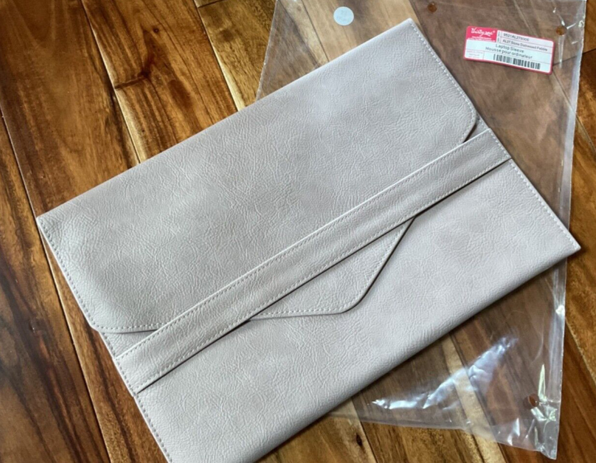 THIRTY ONE LAPTOP SLEEVE STONE DISTRESSED PEBBLE NEW
