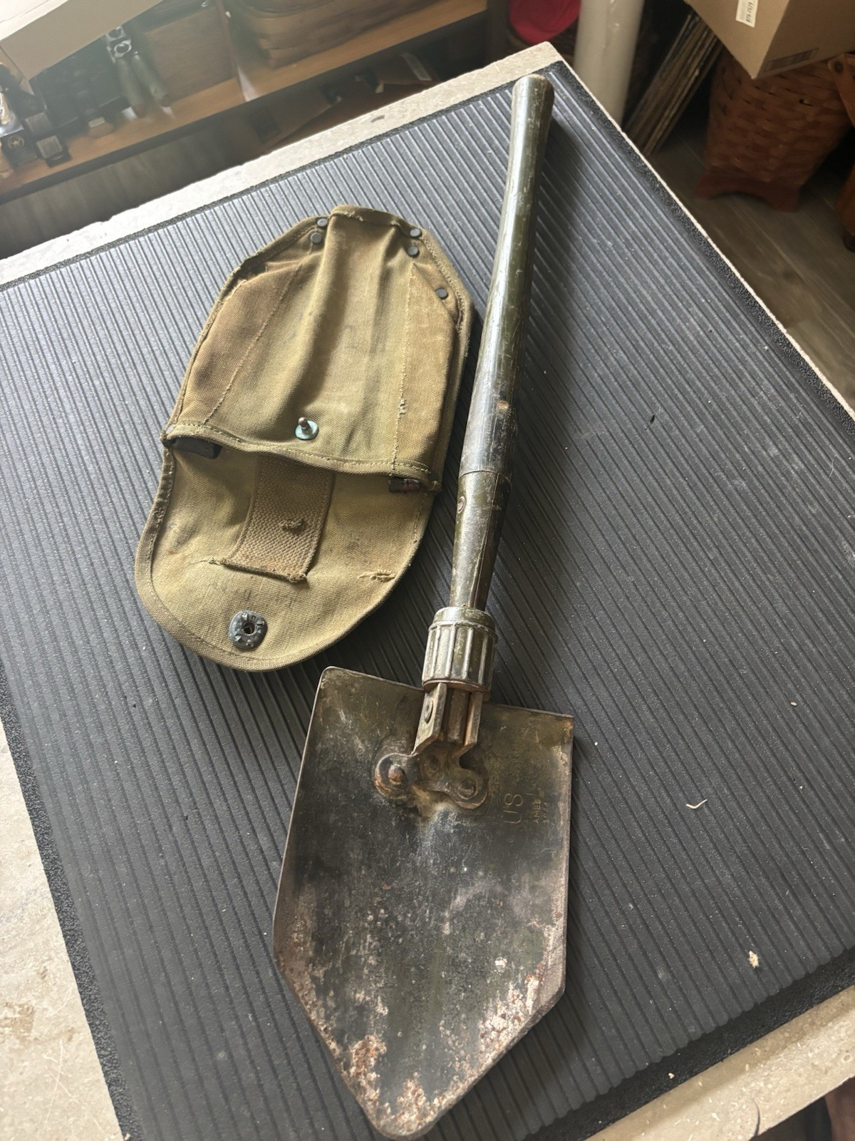 U.S. Miliitary 1944 Ames Entrenchment Tool with Cover WWII