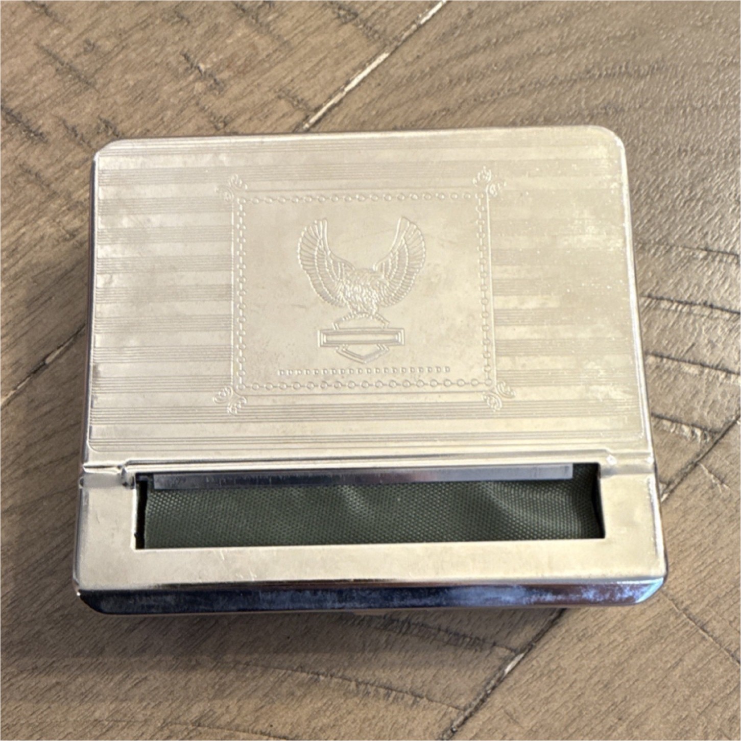 Metal Tobacco Cigarette Roller with Eagle Design
