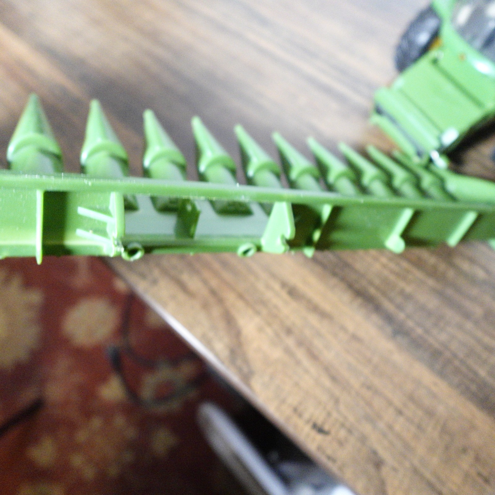 ERTL John Deere S690 Combine 1/32 Scale Full Plastic