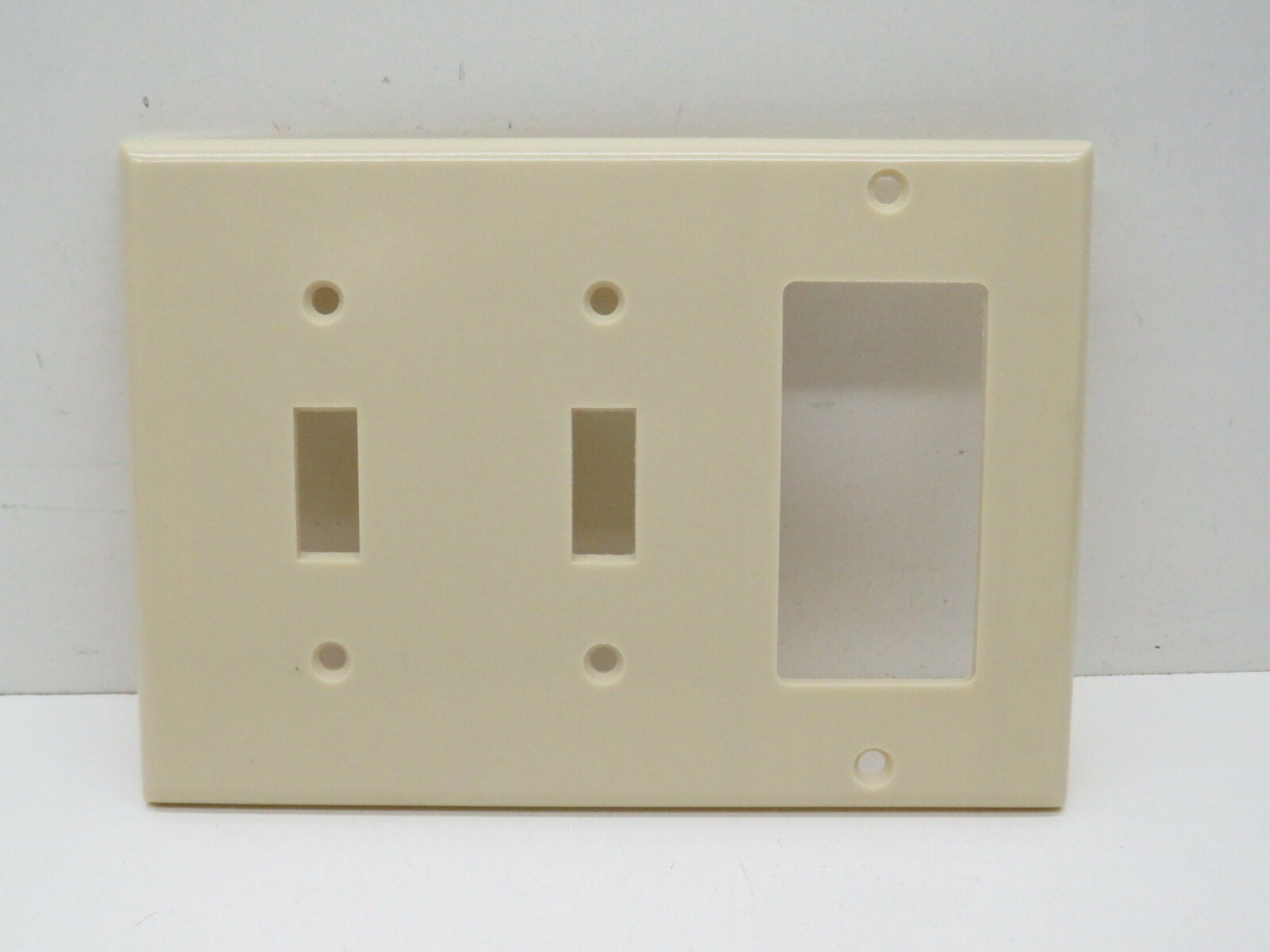 (6-Pack) Leviton Combo Wallplate 3-Gang 2-Toggle 1-Decora/GFCI Device, Ivory