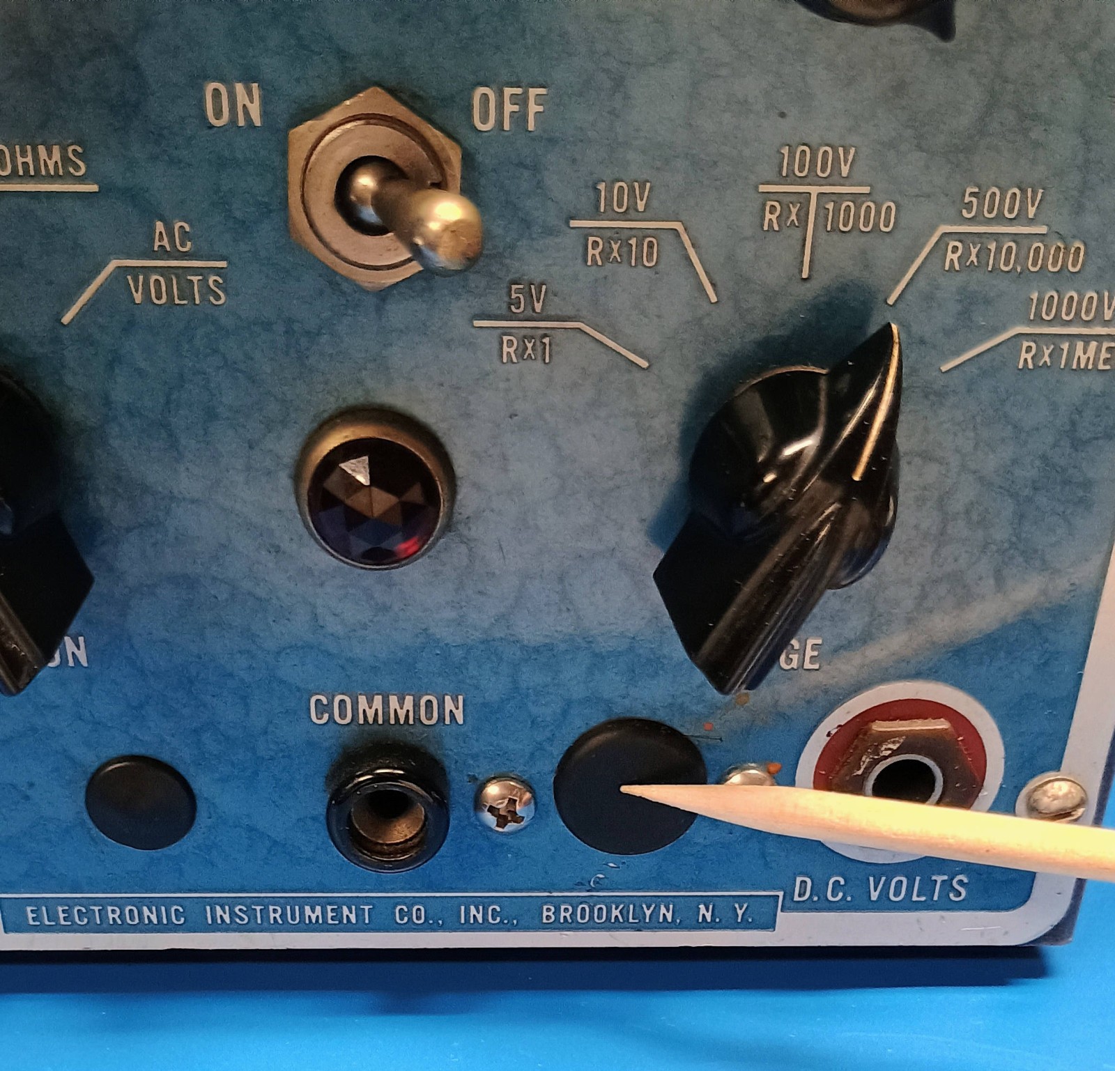 EICO Model 221 Vacuum Tube Voltmeter (VTVM) SN: 21238