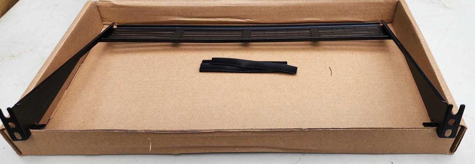 HellermannTyton RNRCMU RapidNet Rear Cable Manager Universal Panel 1U Steel Blk