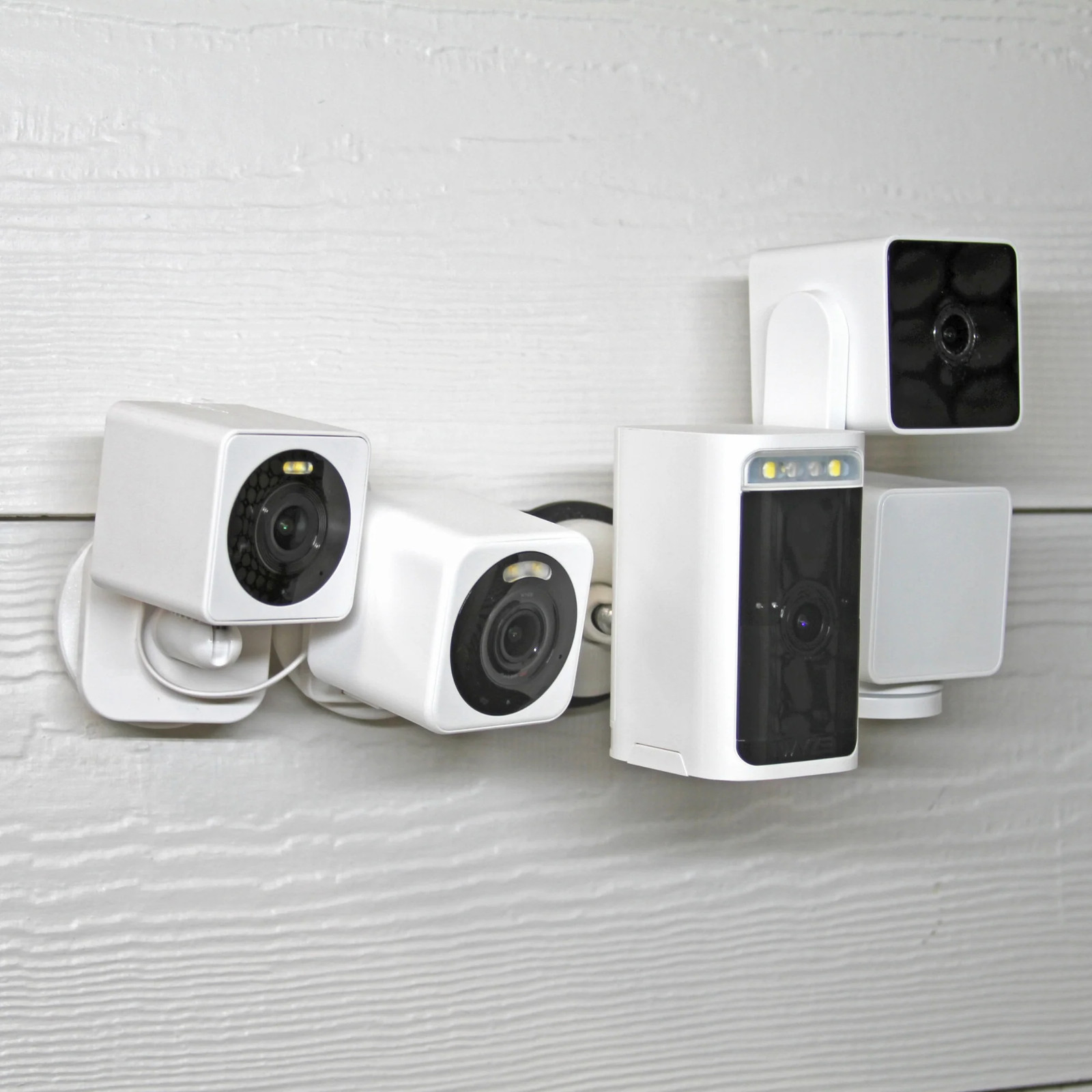 Wyze Cam Siding Clip – Dutch Lap, Traditional, or Plank Siding