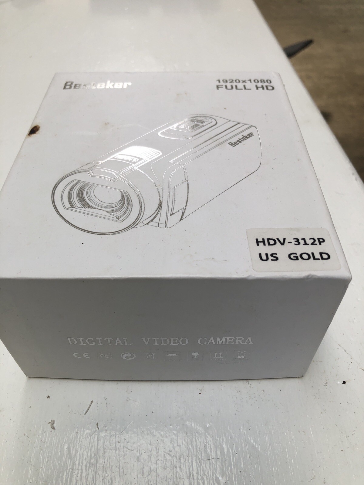 Besteker HD 240 mega Pixels Still Image Video With Strap, Cables Box “untested”
