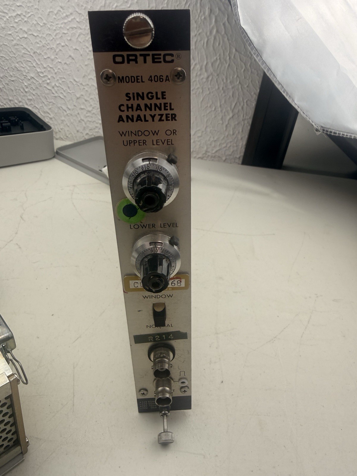 ORTEC NIM computer model   406A  SIGNAL CHANNEL ANALYZER