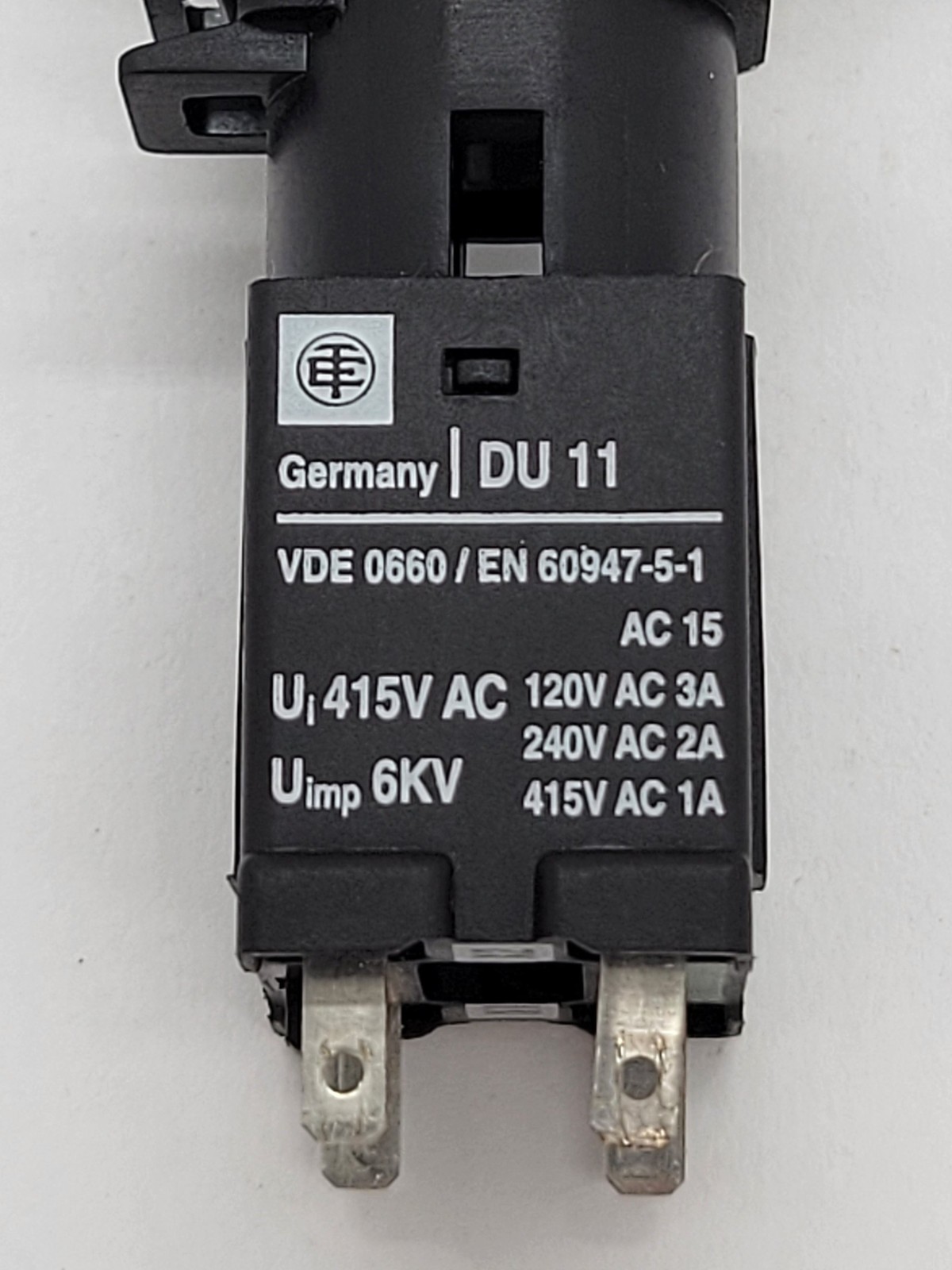 Square D D6G2SDU11 Selector Switch 415V AC-120V 3A 6KV 4 Pin 2 Position Switch
