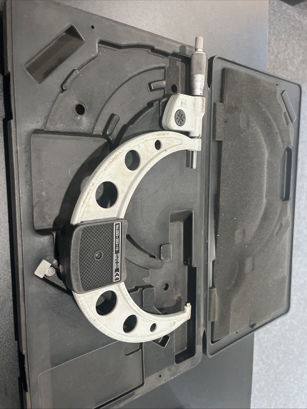Mitutoyo 177.8mm-203.2mm Micrometer