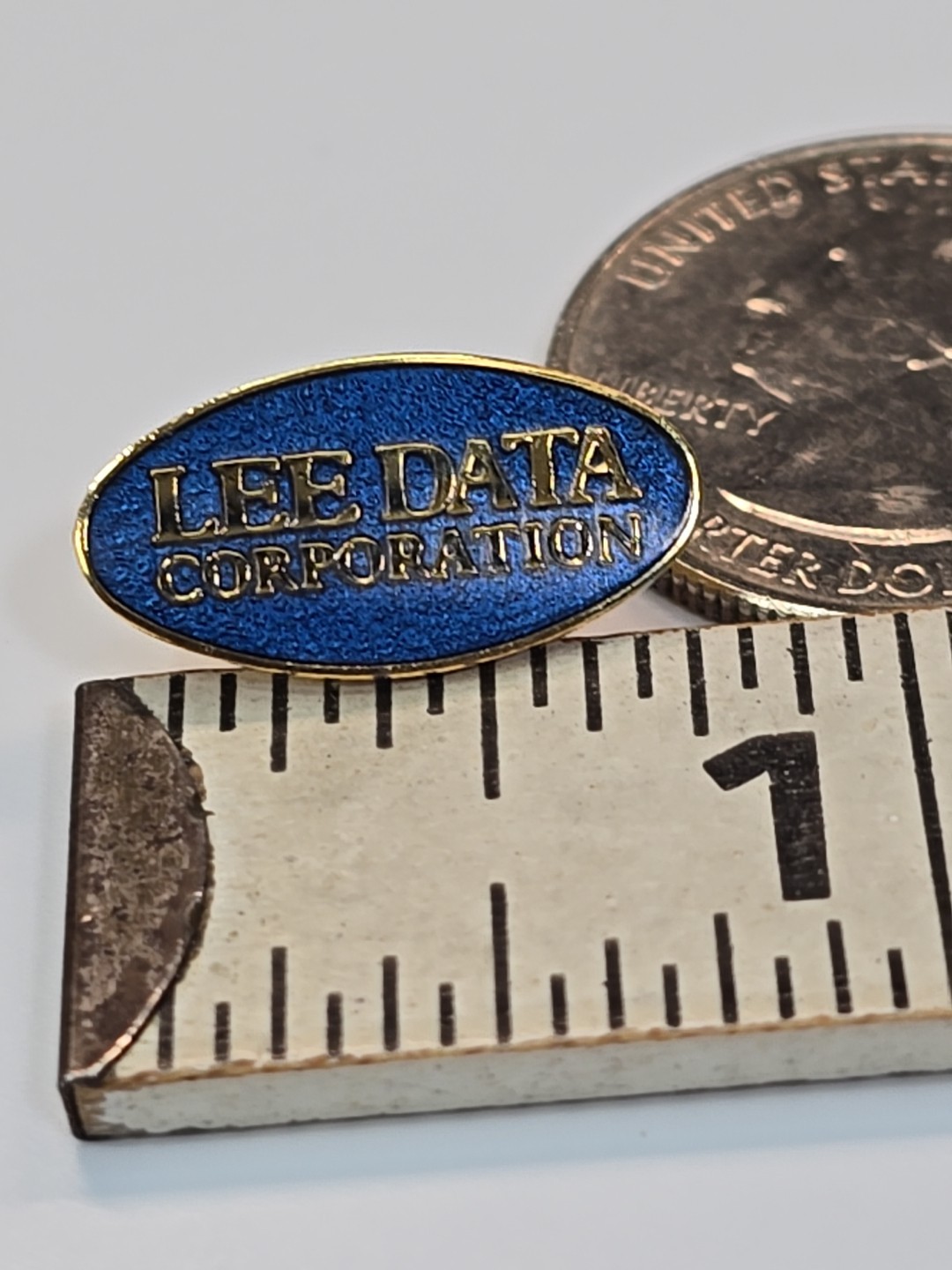 Lee Data Corporation Lapel Pin Computer Hardware & Software Defunct 2000