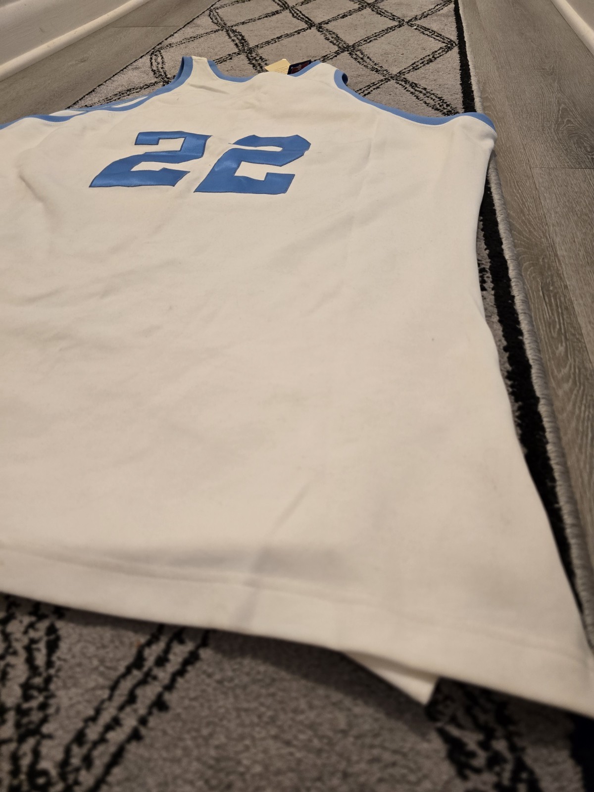 Lakers #22 Mitchell & Ness Authentic Jersey NWT