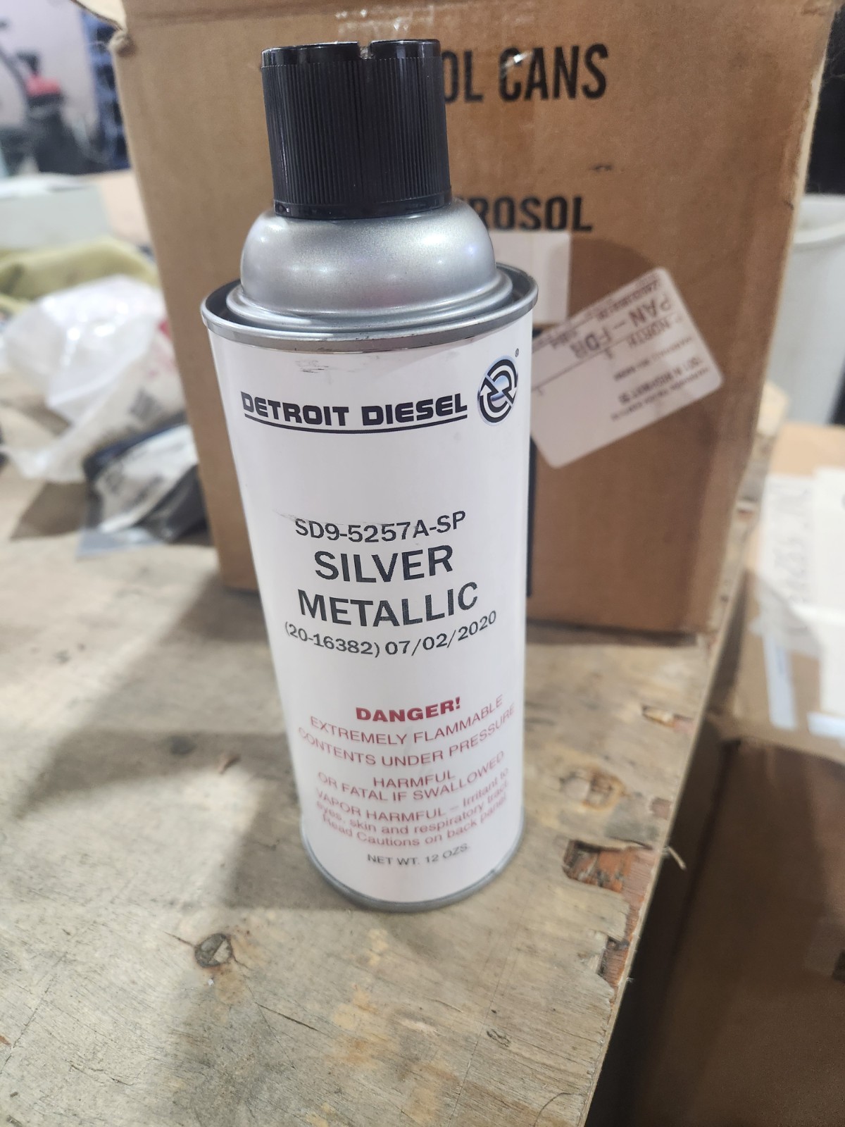 Detroit Diesel SD9-5257A-SP Silver Metallic Aerosol Paint 12 oz can